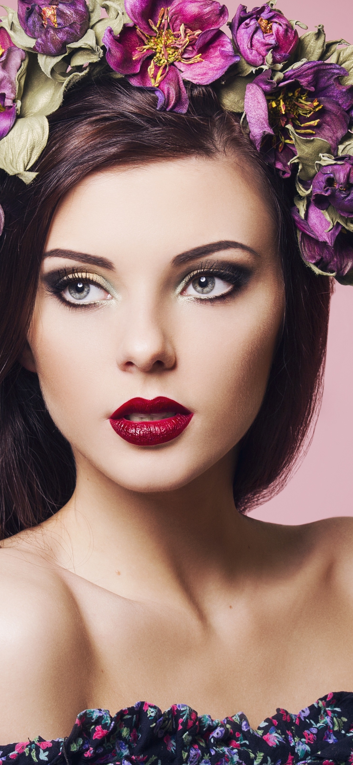 Download mobile wallpaper Flower, Wreath, Brunette, Model, Women, Blue Eyes, Lipstick for free.