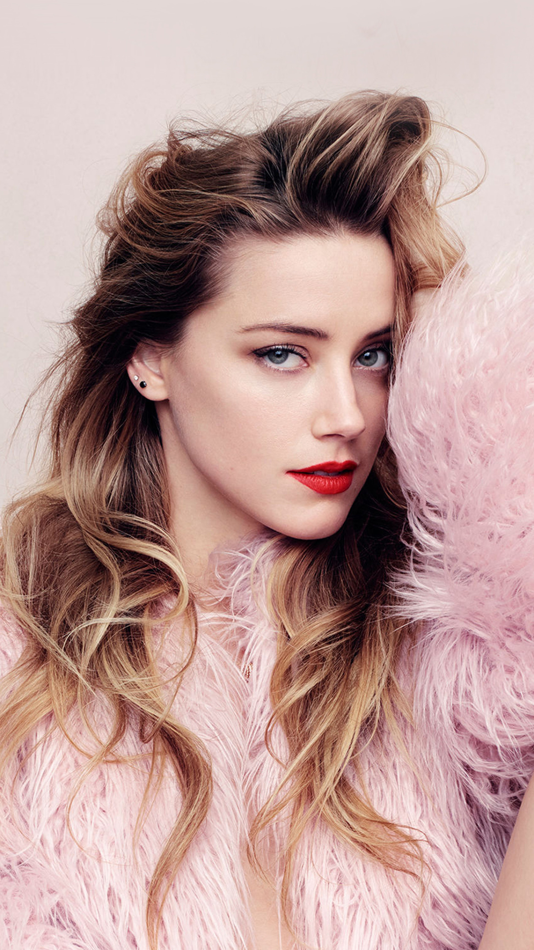 Download mobile wallpaper Blonde, American, Celebrity, Actress, Lipstick, Amber Heard for free.