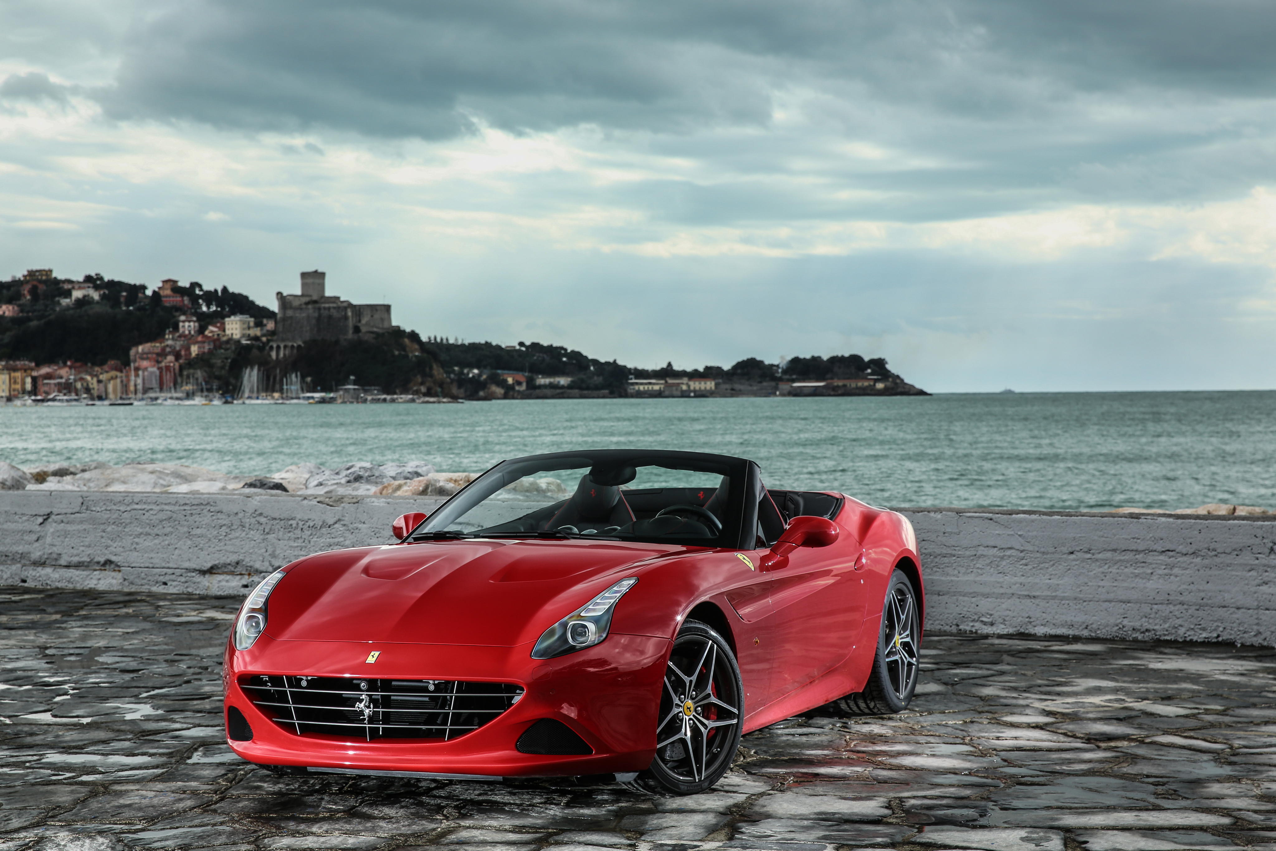 Télécharger des fonds d'écran Ferrari California Ths HD