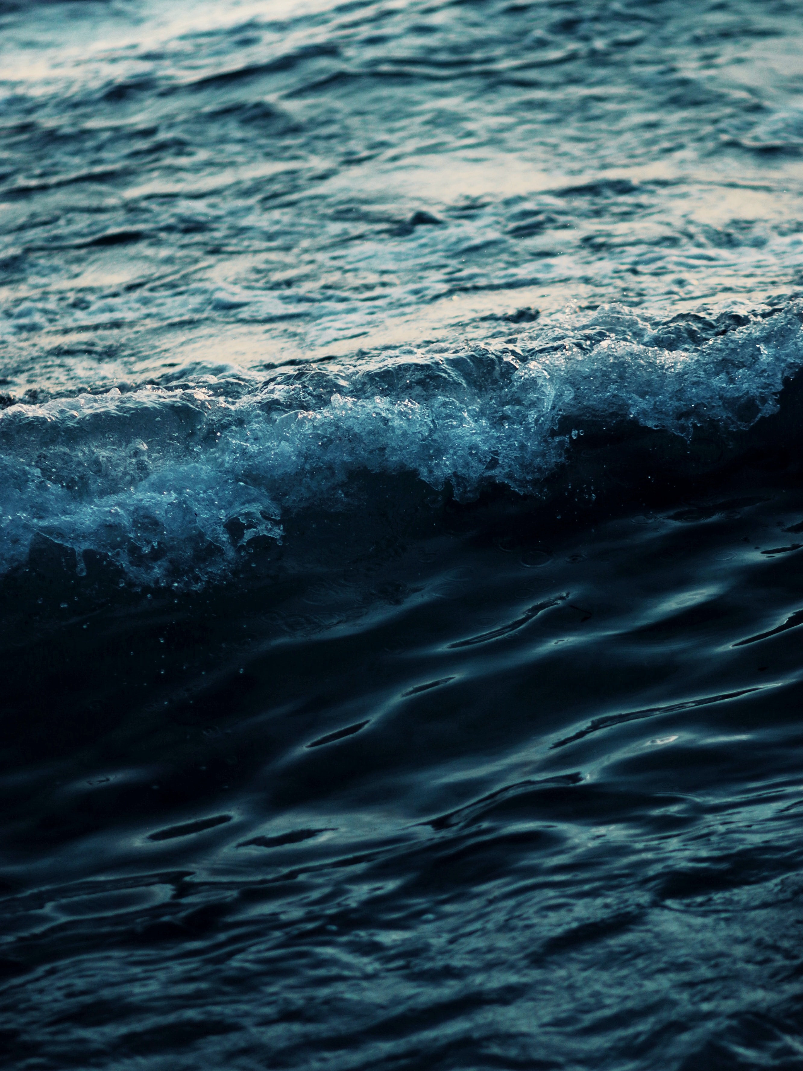 Free download wallpaper Nature, Sea, Wavy, Spray, Waves on your PC desktop