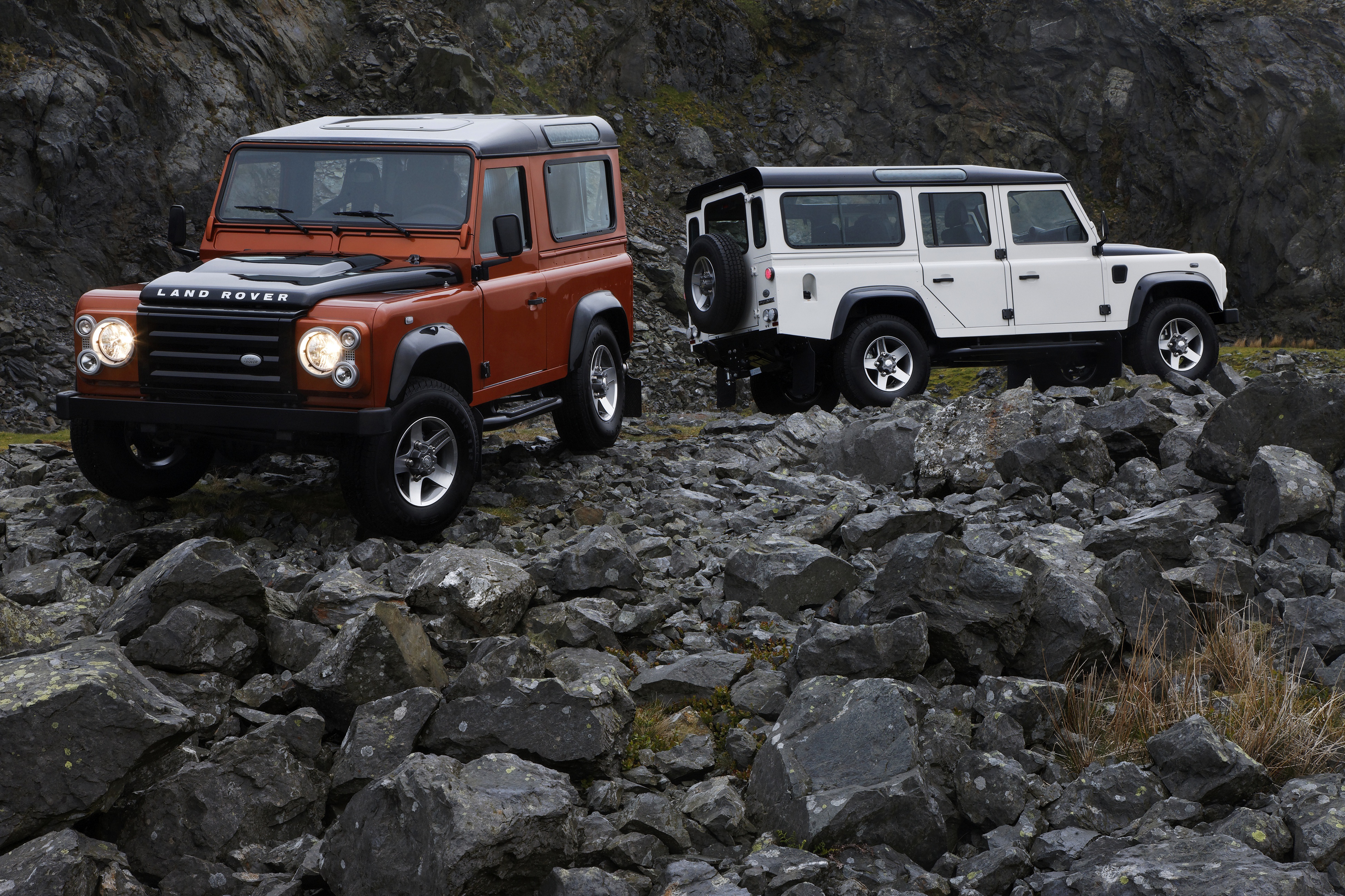 Download mobile wallpaper Land Rover, Car, Suv, Land Rover Defender, Vehicles, White Car, Orange Car for free.