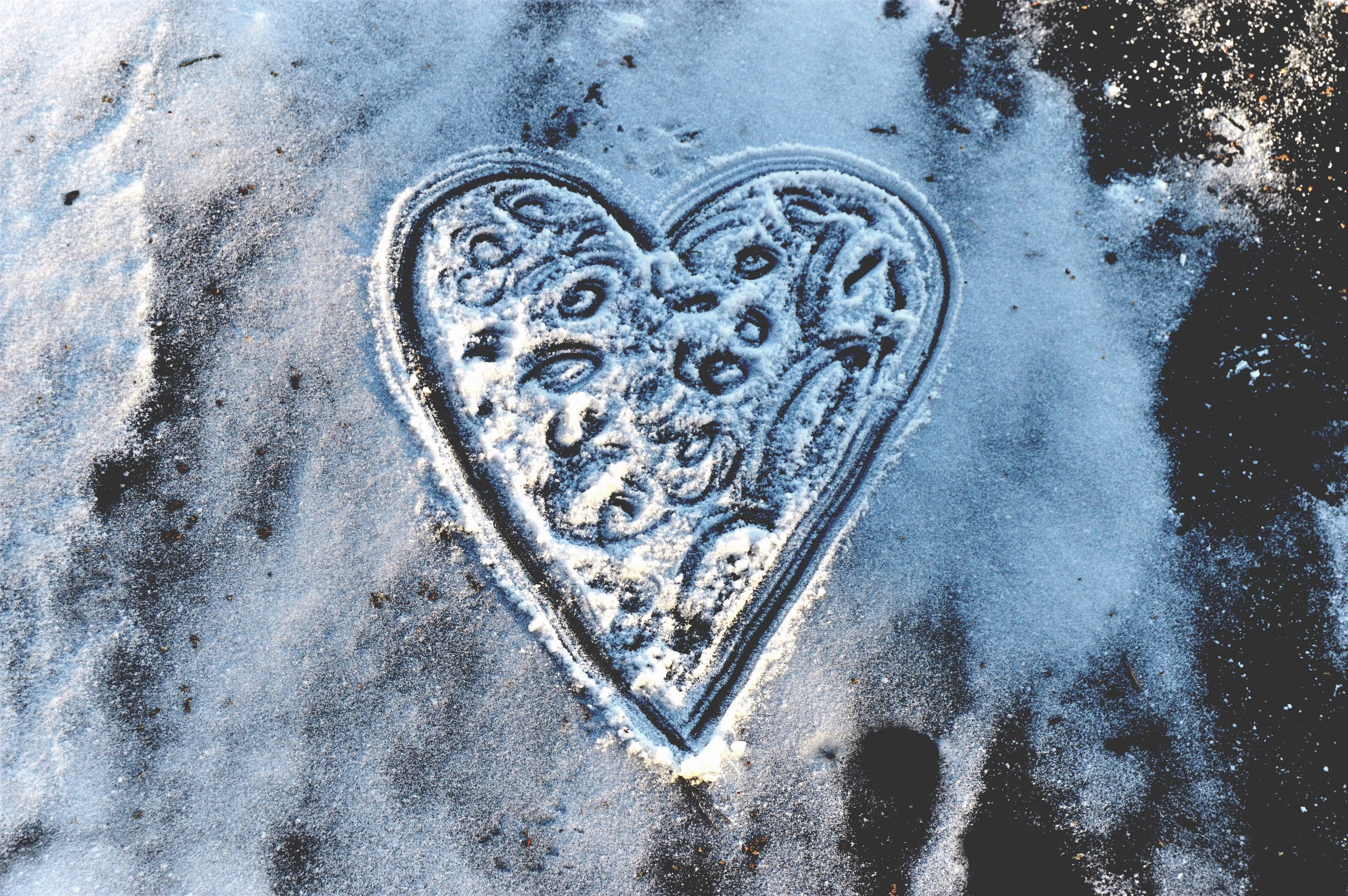 Download mobile wallpaper Snow, Form, Heart, Love for free.