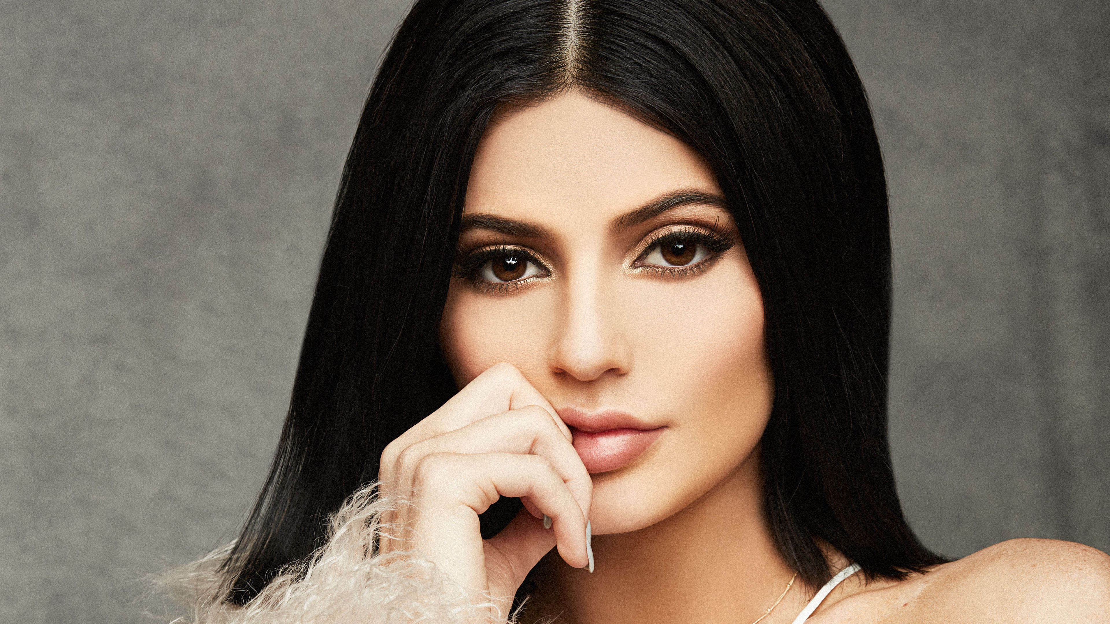 Laden Sie das Modell, Braune Augen, Berühmtheiten, Kylie Jenner-Bild kostenlos auf Ihren PC-Desktop herunter