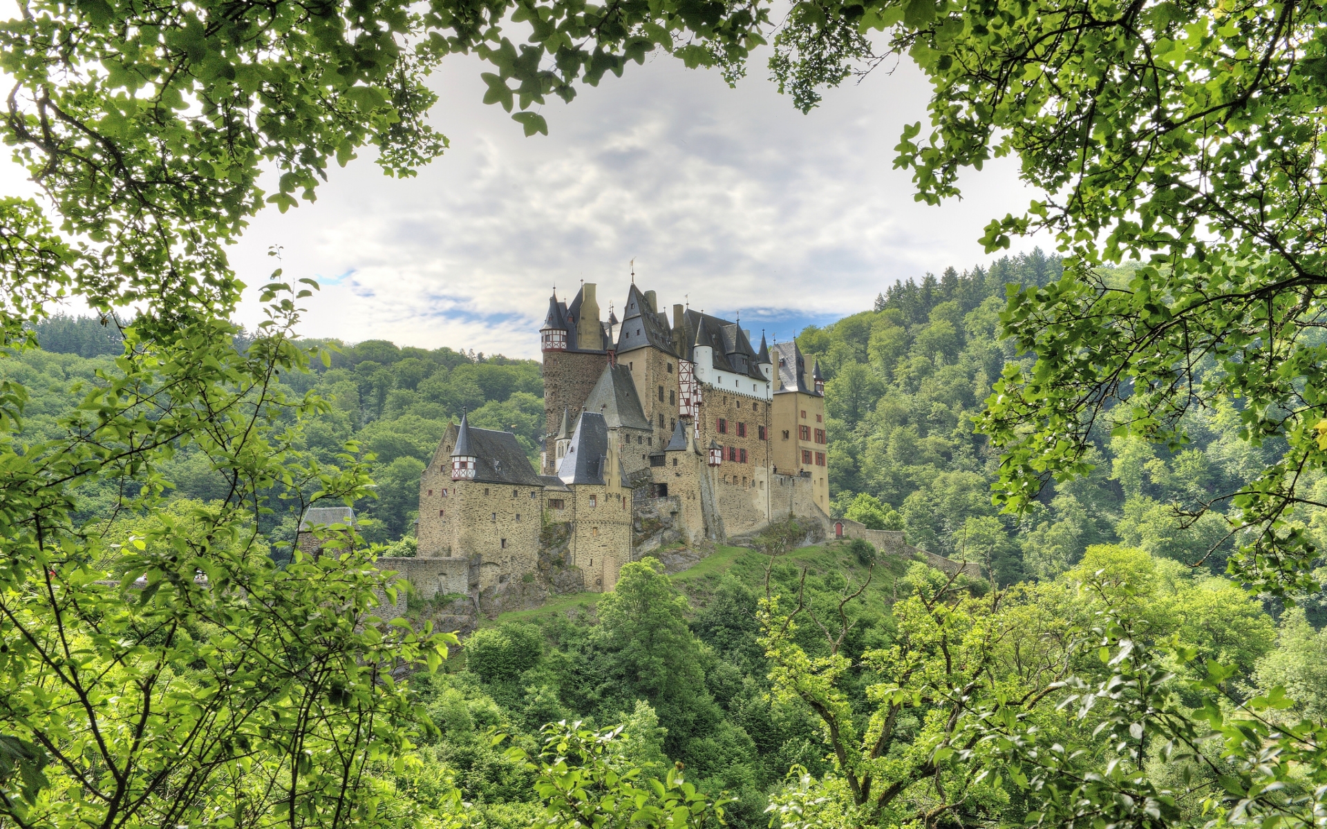 Download mobile wallpaper Eltz Castle, Man Made, Castles for free.