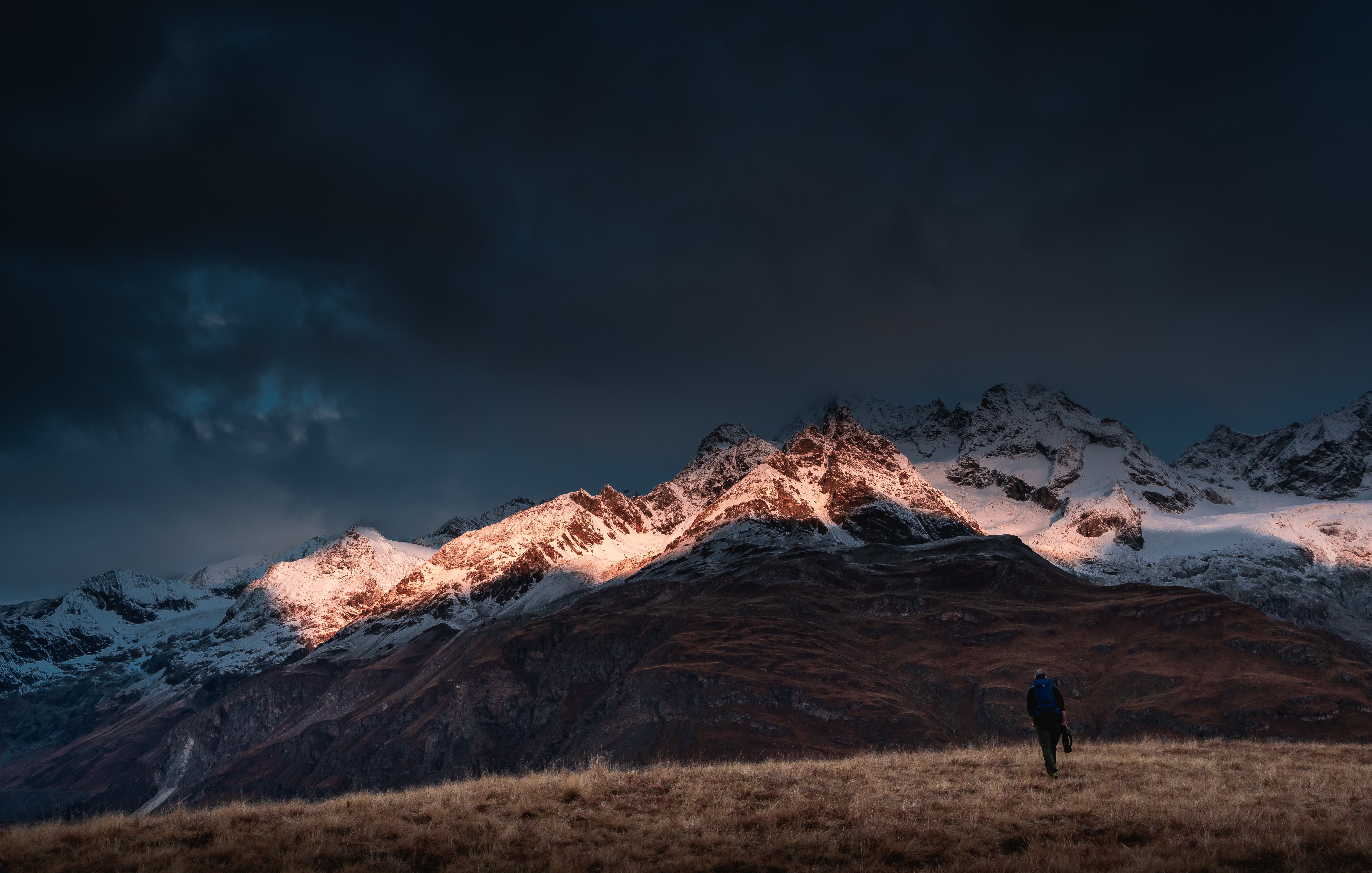 Laden Sie das Reise, Mensch, Person, Einsamkeit, Natur, Mountains-Bild kostenlos auf Ihren PC-Desktop herunter
