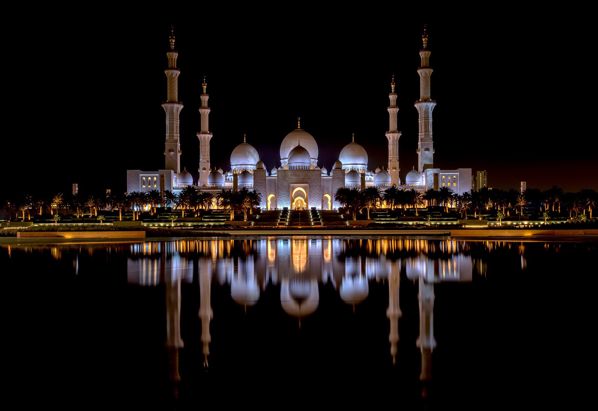 475628 Bild herunterladen religiös, scheich zayid moschee, abu dhabi, architektur, kuppel, moschee, nacht, spiegelung, vereinigte arabische emirate, moscheen - Hintergrundbilder und Bildschirmschoner kostenlos