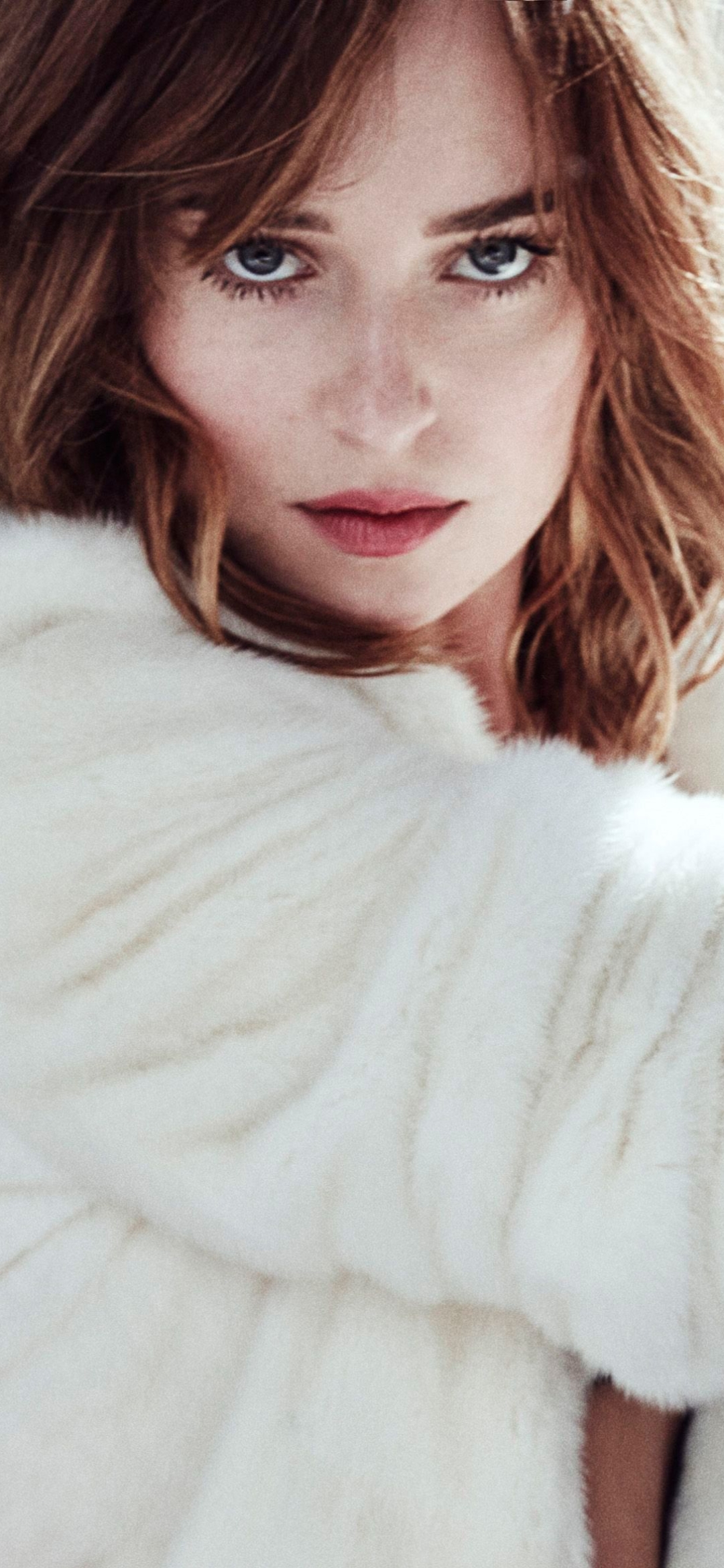 Download mobile wallpaper Celebrity, Actress, Dakota Johnson for free.