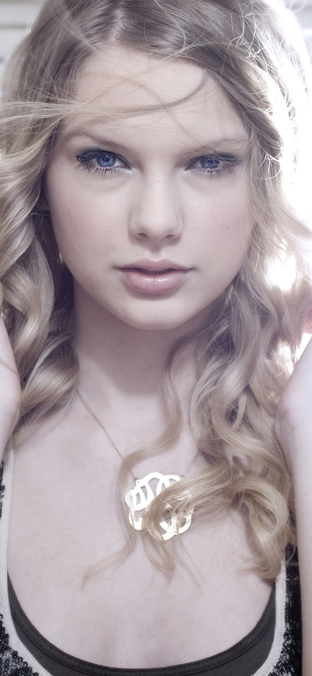 Download mobile wallpaper Music, Singer, Blonde, Blue Eyes, American, Taylor Swift for free.