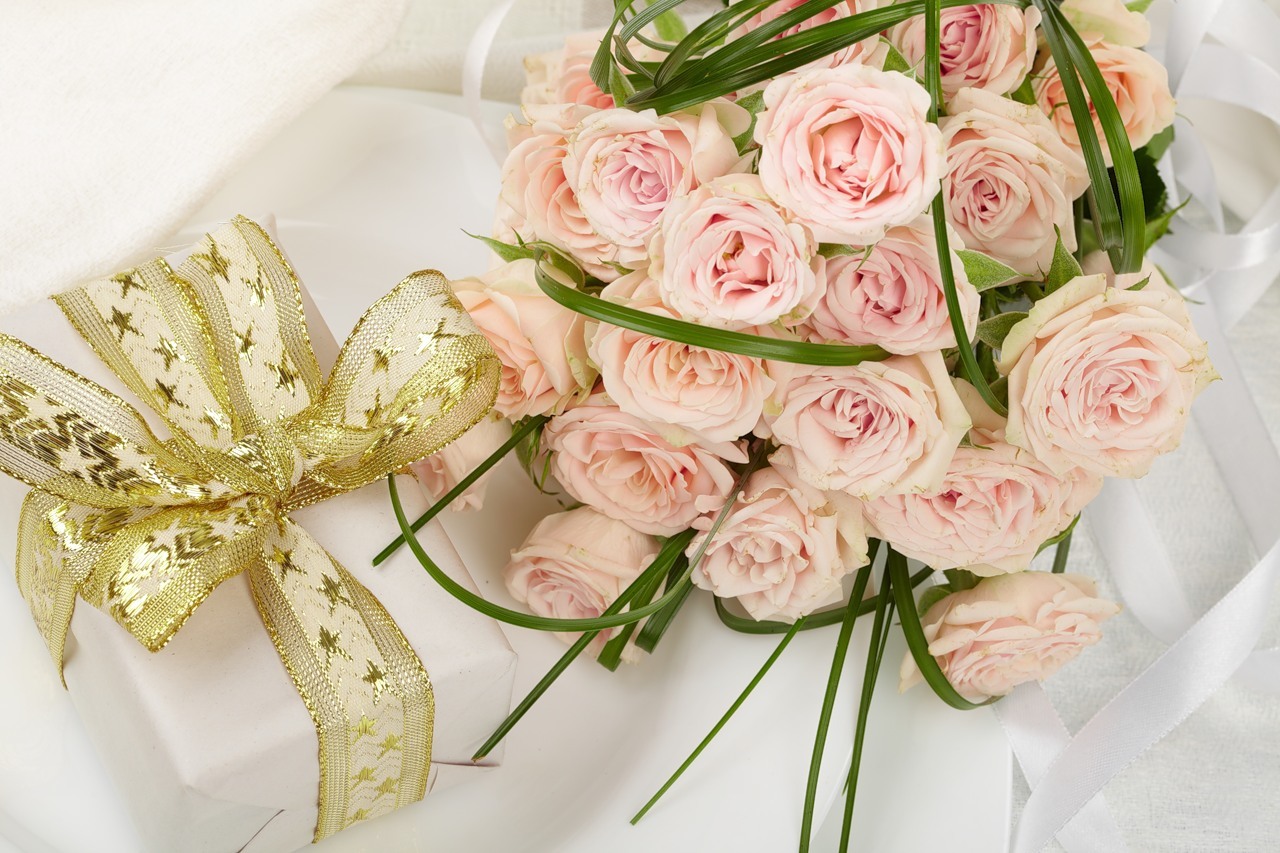 Baixar papel de parede para celular de Férias, Plantas, Flores, Rosas, Bouquets, Casamento gratuito.