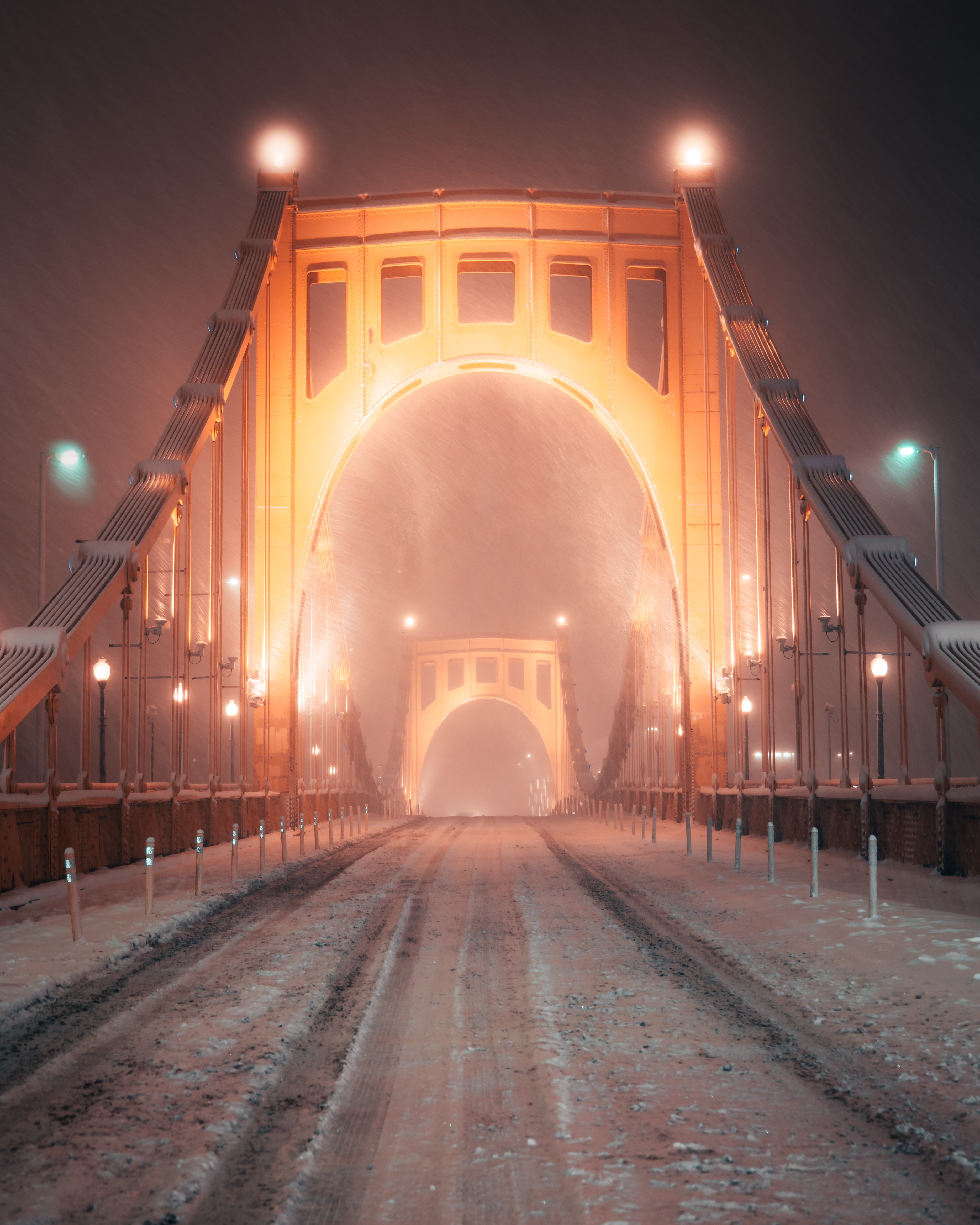 108223画像をダウンロード橋, 道路, ナイト, 雪, 輝く, 光, その他, 雑, 道, ブリッジ, 吹雪-壁紙とスクリーンセーバーを無料で