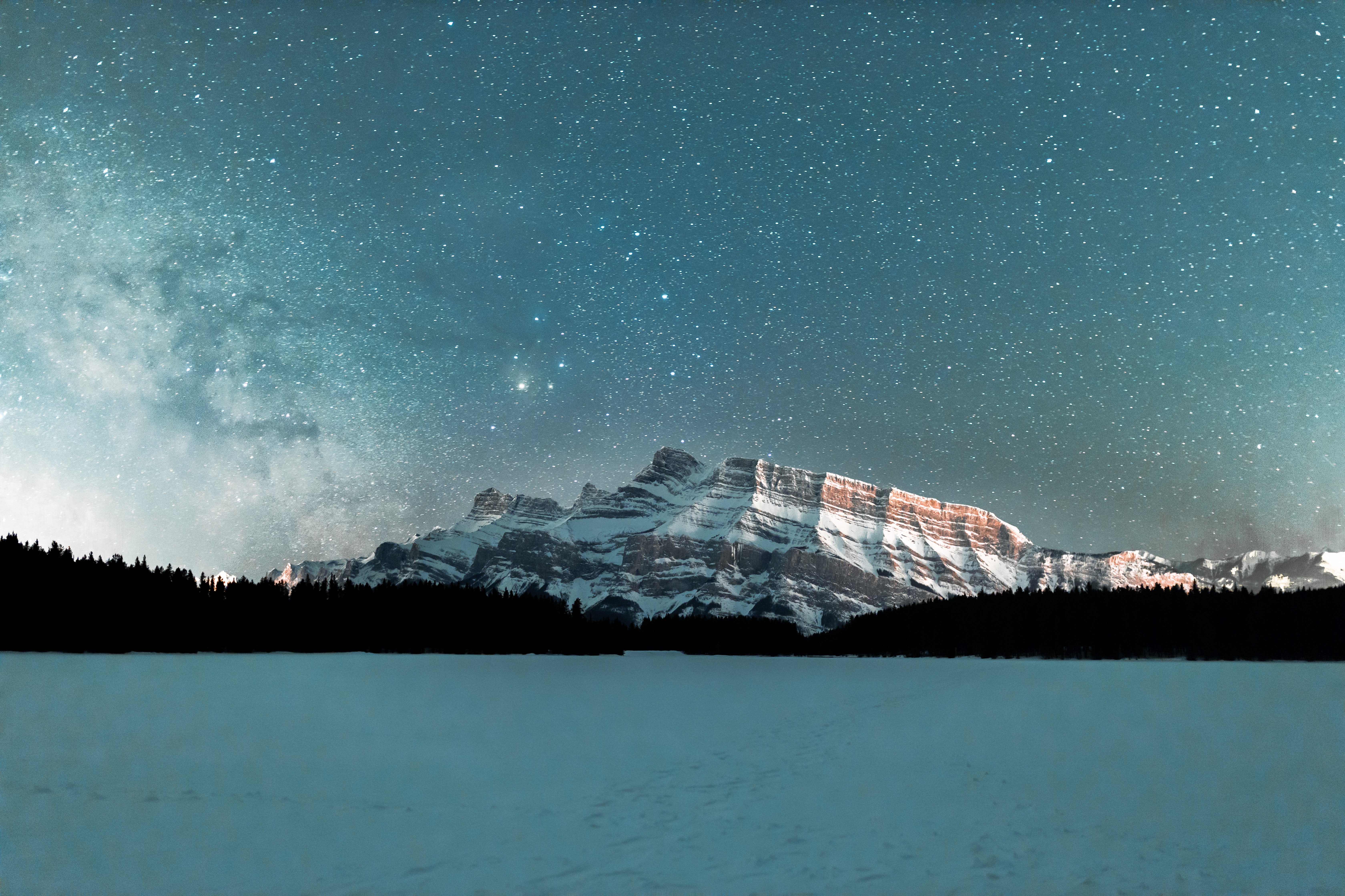 Download mobile wallpaper Snow, Starry Sky, Mountains, Nature for free.
