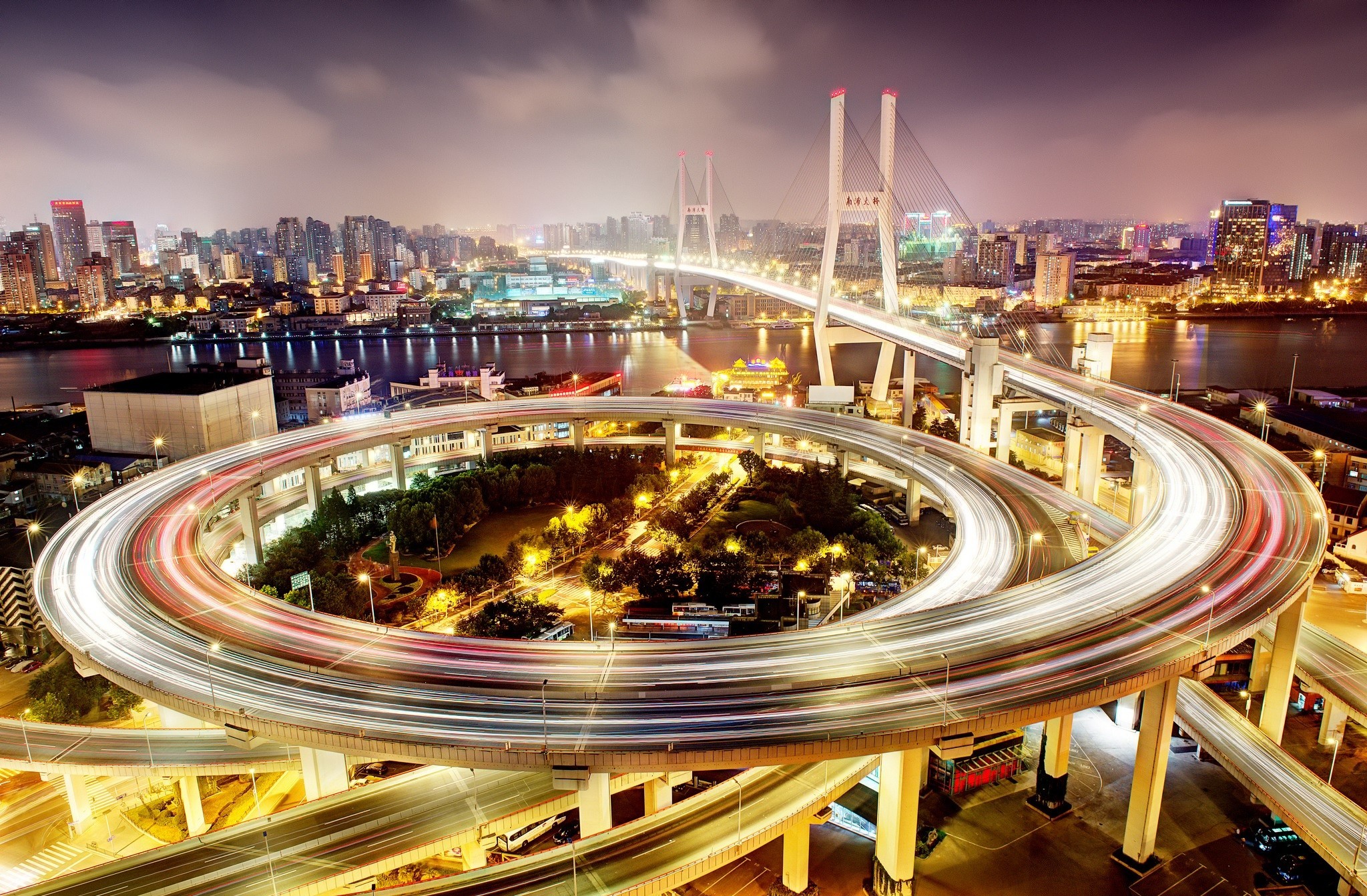 Скачати мобільні шпалери Міст Нанпу, Шанхай, Вечір, Китай, Міста, Створено Людиною безкоштовно.