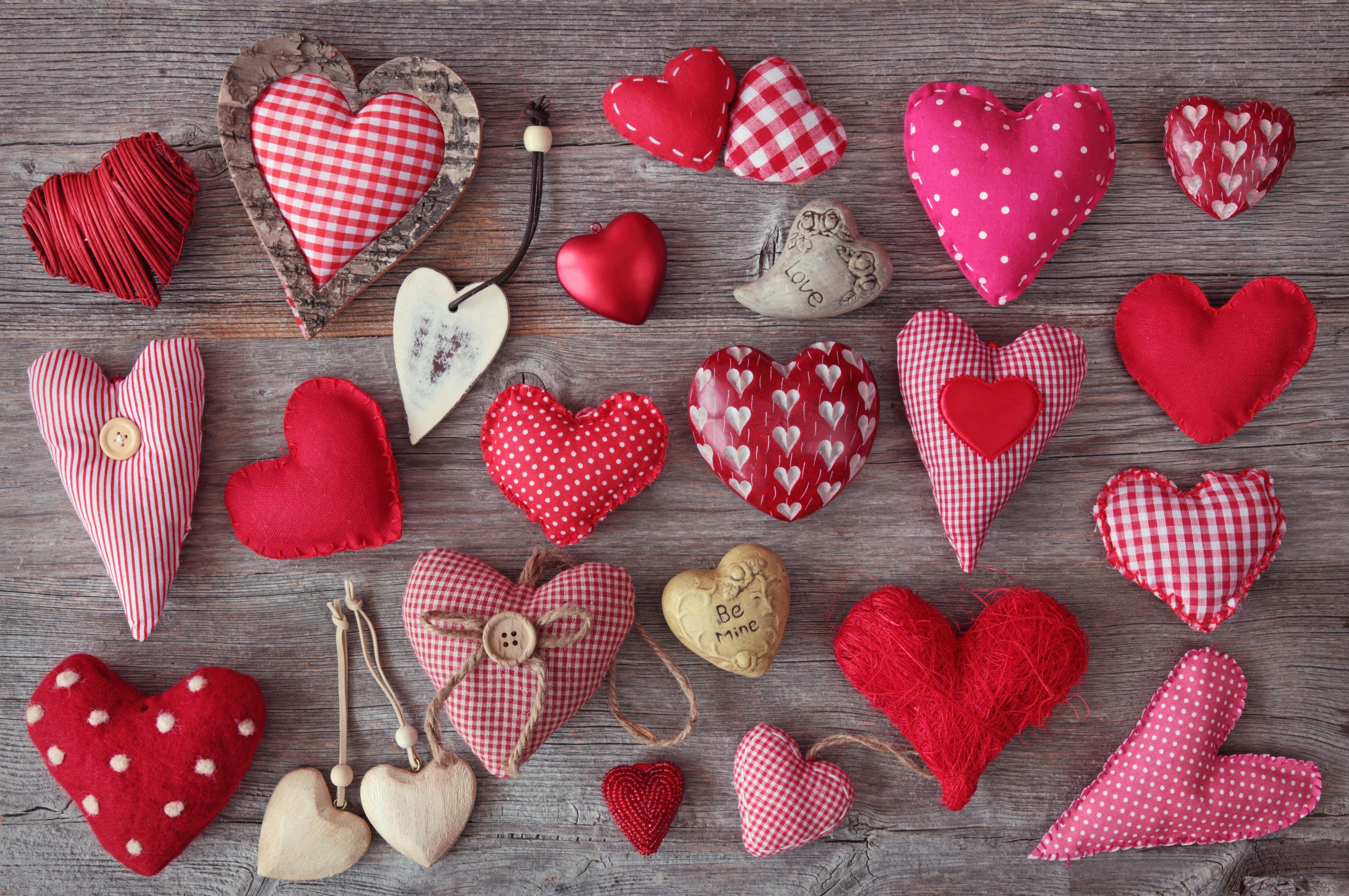 hearts, love, pink, red, wood, tree, cloth, pads, lettering, inscriptions