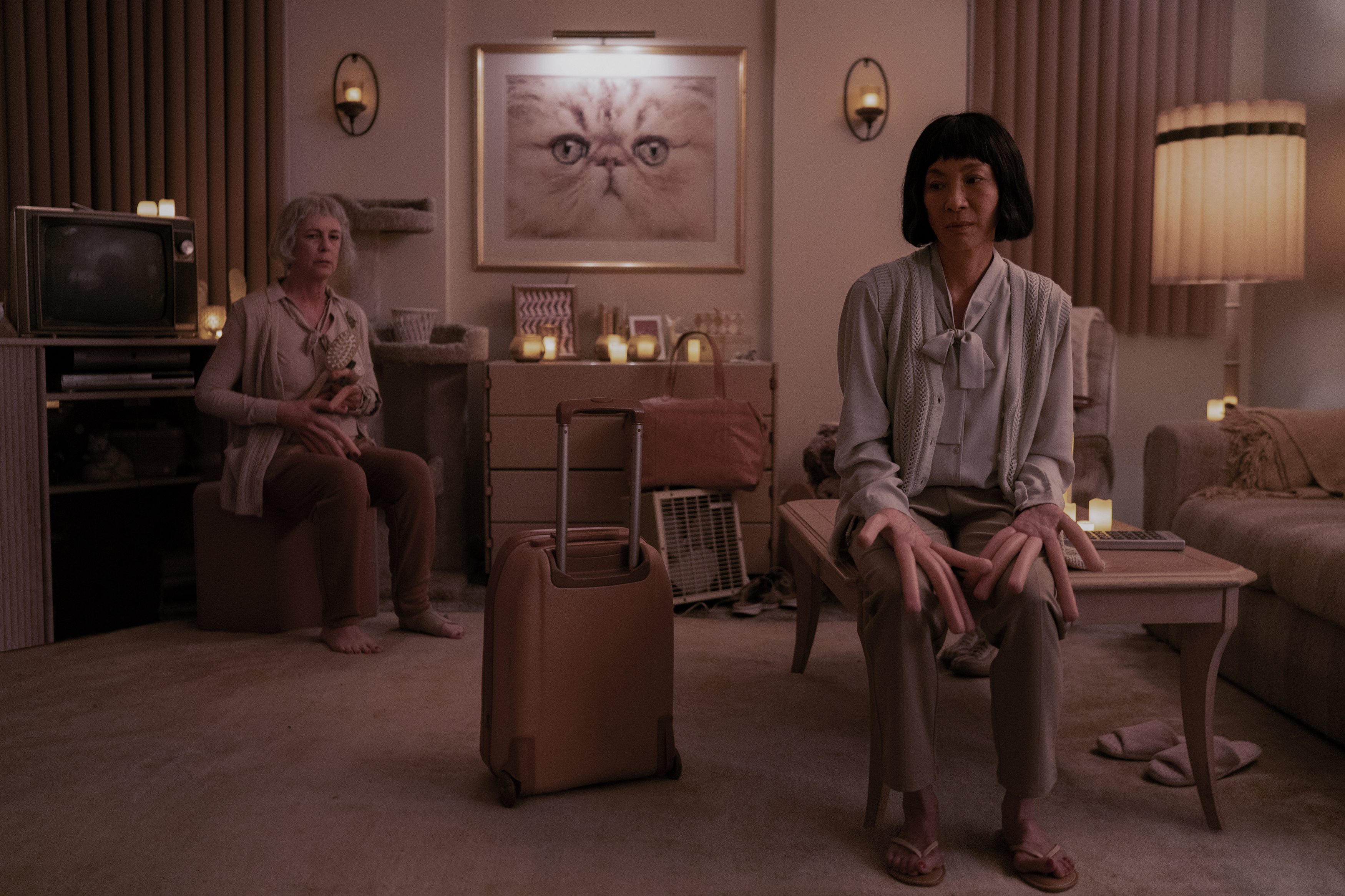 1071647 baixar imagens filme, tudo em todo lugar ao mesmo tempo, jamie lee curtis, michelle yeoh - papéis de parede e protetores de tela gratuitamente