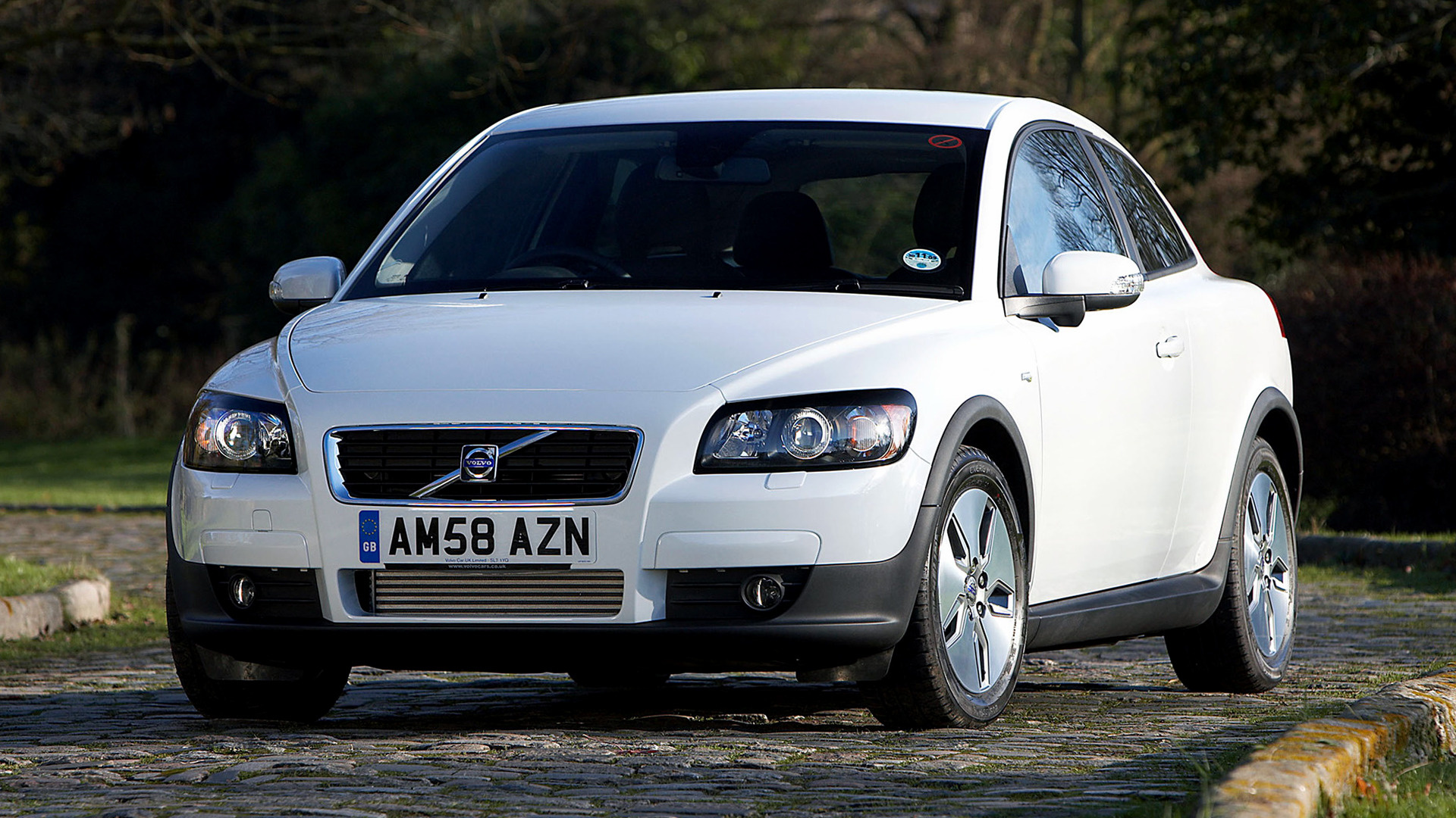 Download mobile wallpaper Volvo, Hatchback, Vehicles, White Car, Volvo C30 for free.