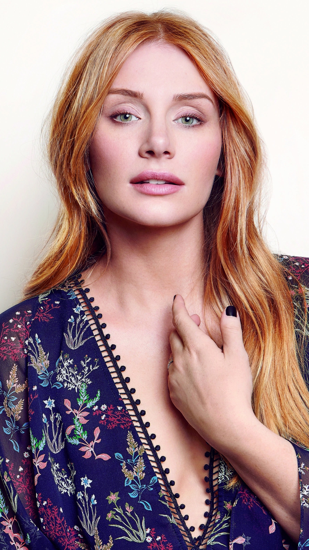 Download mobile wallpaper Redhead, American, Celebrity, Actress, Bryce Dallas Howard for free.