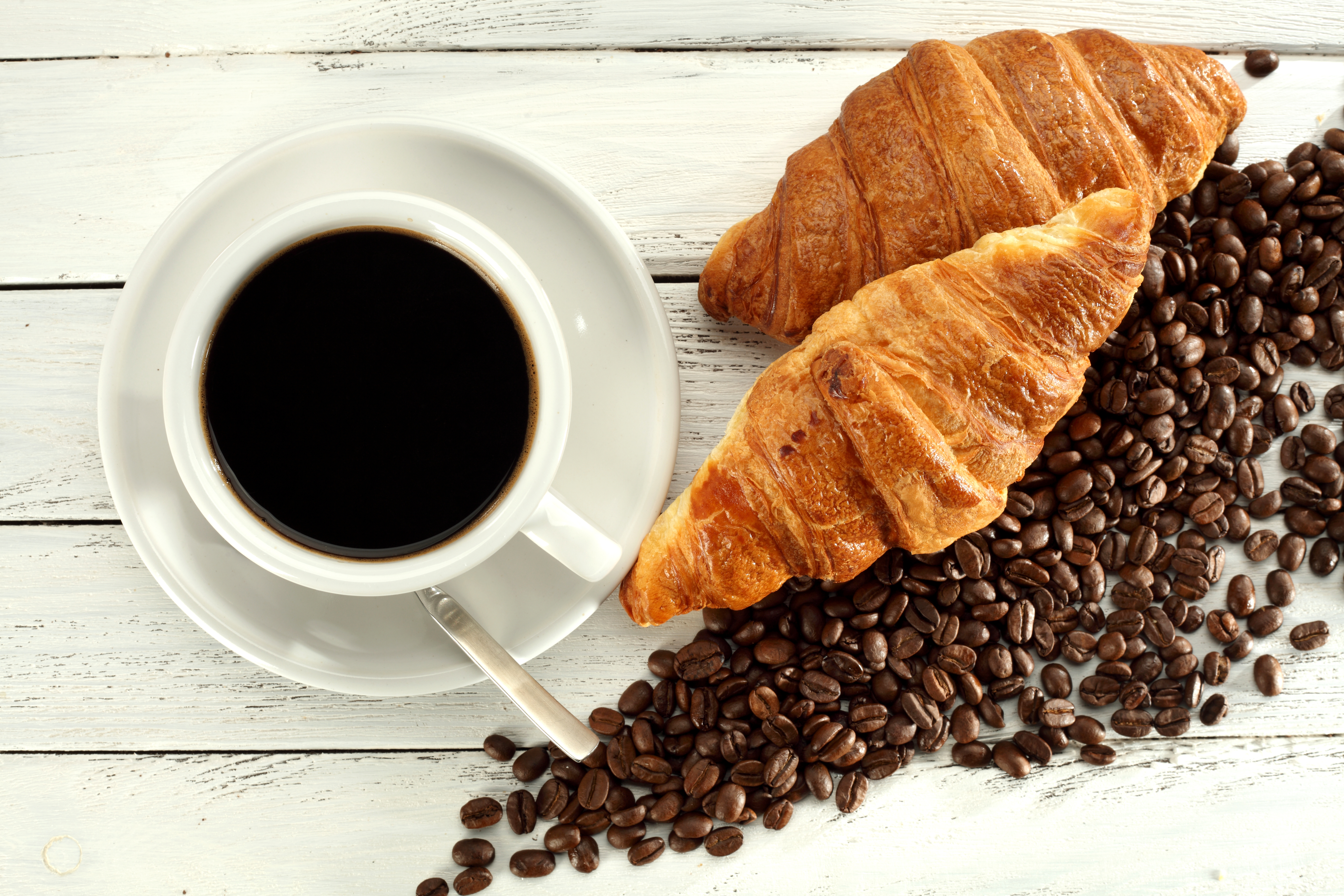 Descarga gratis la imagen Café, Taza, Granos De Café, Cuerno, Desayuno, Alimento en el escritorio de tu PC
