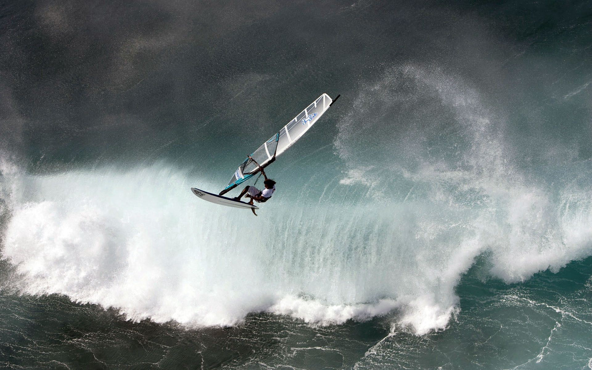 PCデスクトップにスポーツ, 水, 波, ウインドサーフィン画像を無料でダウンロード