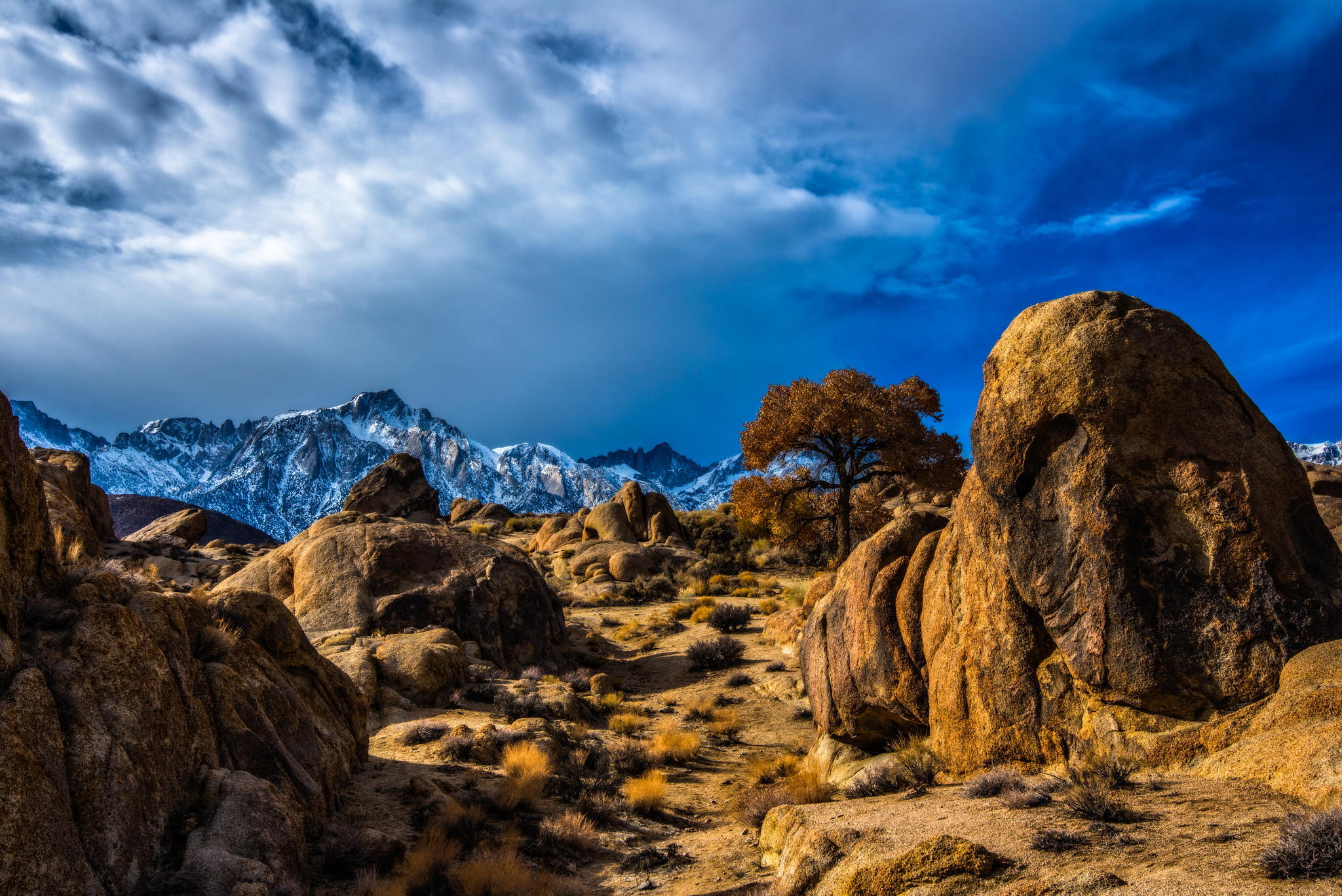 Free download wallpaper Sky, Mountains, Desert, Stones, Hdr, Nature on your PC desktop