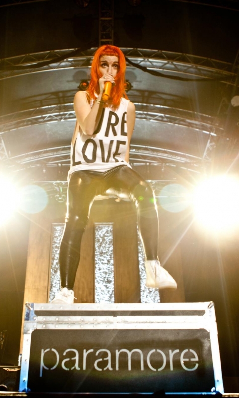 Download mobile wallpaper Music, Paramore for free.