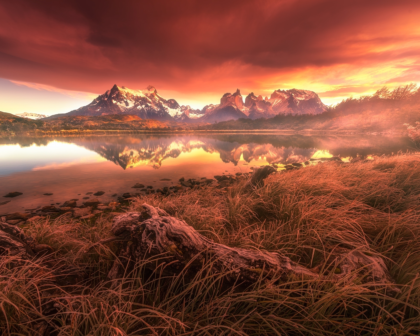 Free download wallpaper Landscape, Nature, Grass, Mountains, Mountain, Lake, Reflection, Earth, Cloud, Chile, Patagonia, Torres Del Paine on your PC desktop