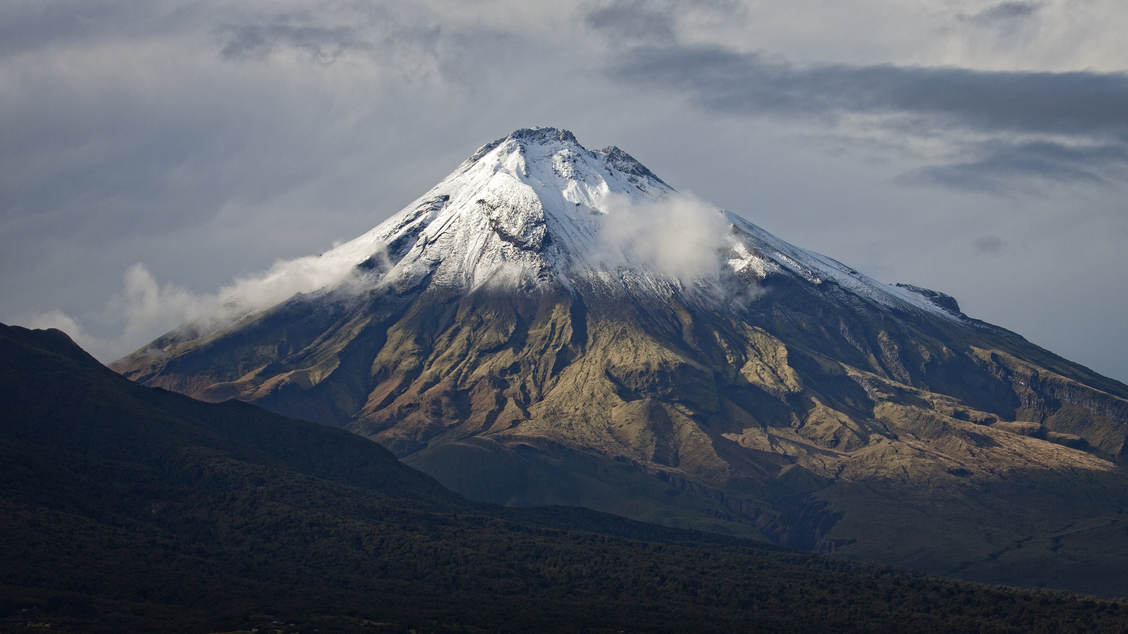 Laden Sie das Natur, Mountains, Schneebedeckt, Snowbound, Clouds, Vulkan-Bild kostenlos auf Ihren PC-Desktop herunter