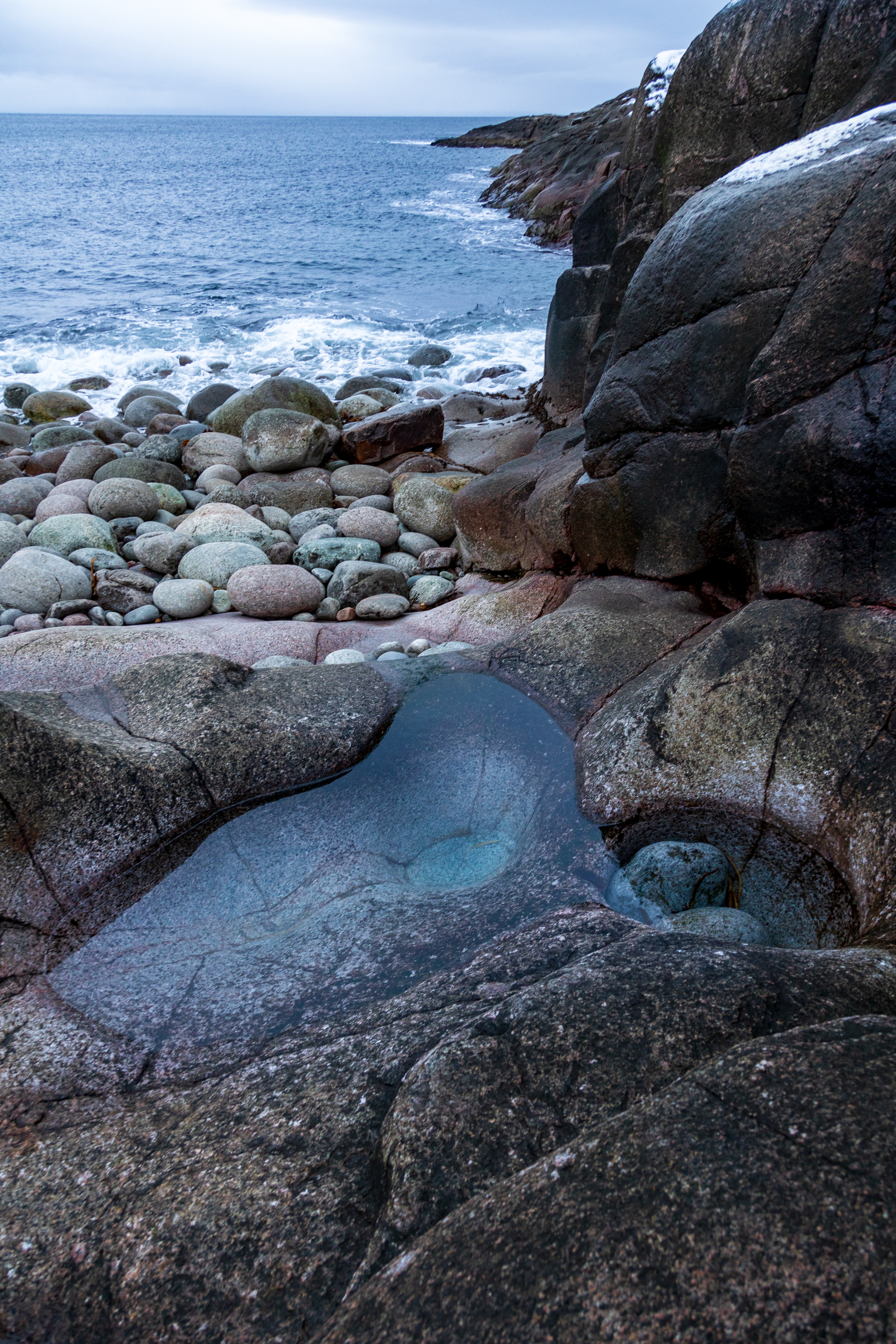 Download mobile wallpaper Nature, Shore, Rocks, Bank, Stones, Waves, Sea for free.