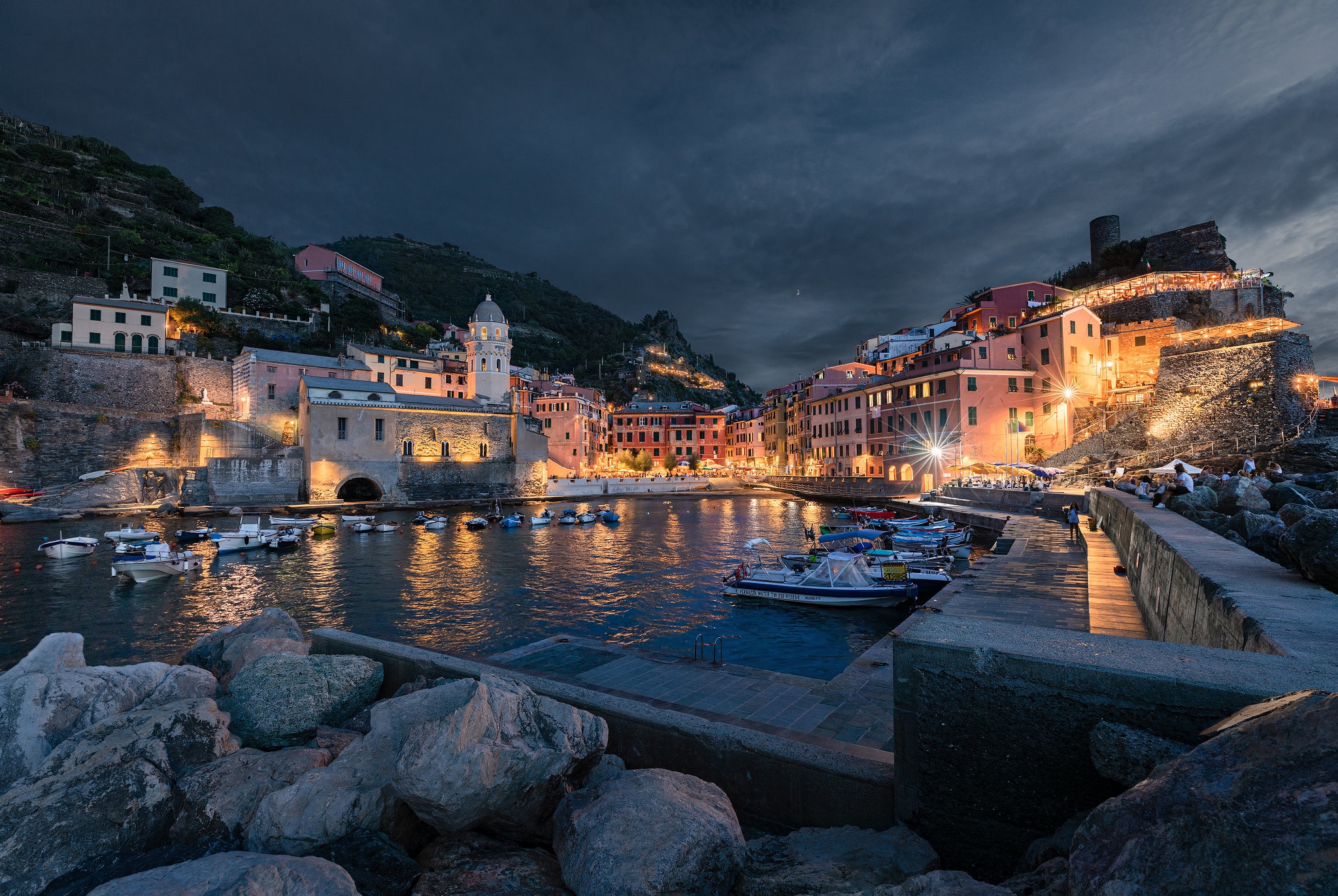 Laden Sie das Städte, Italien, Boot, Hafen, Vernazza, Cinque Terre, Menschengemacht, Ligurien-Bild kostenlos auf Ihren PC-Desktop herunter