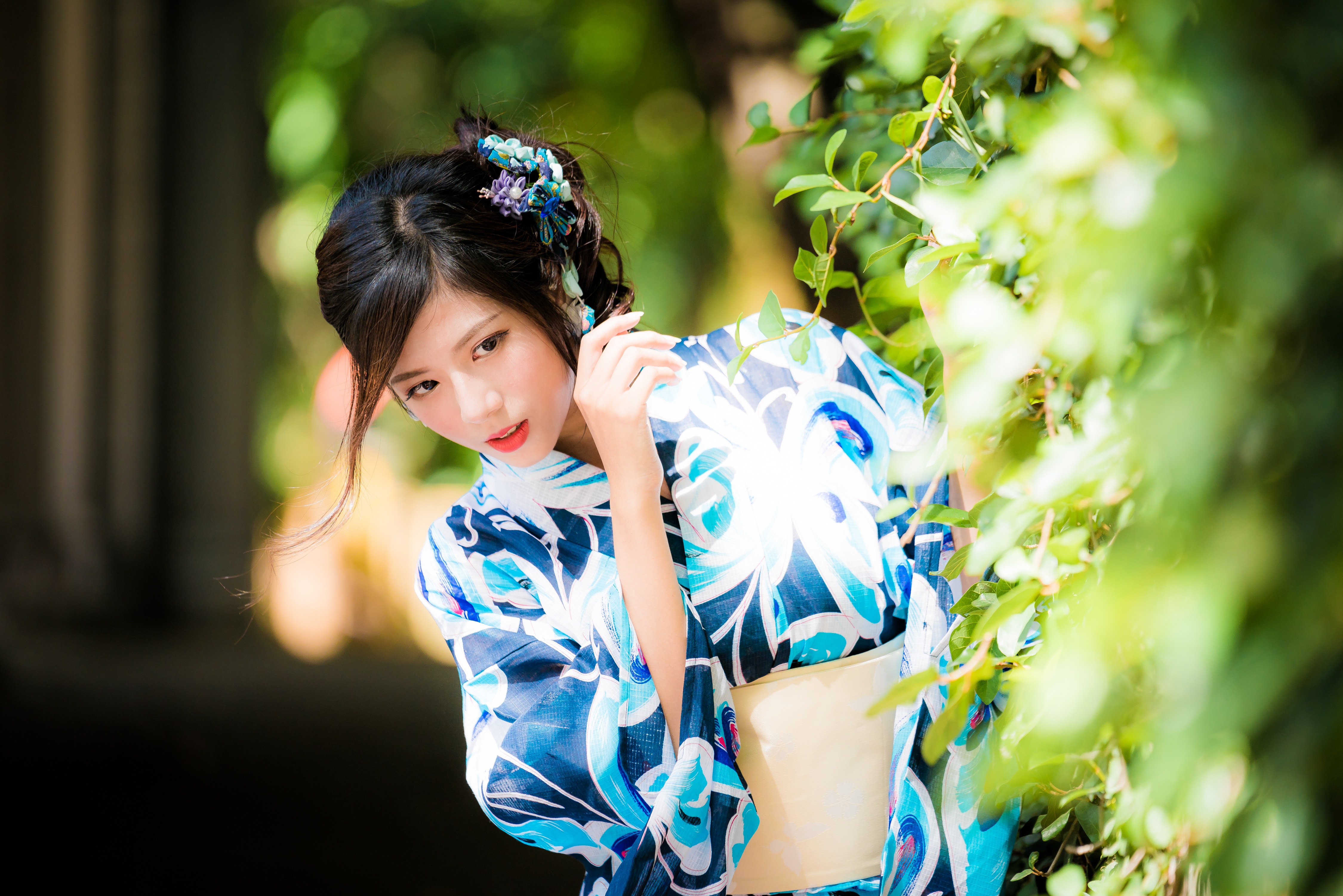 Laden Sie das Kimono, Modell, Frauen, Schwarzes Haar, Asiatinnen, Tiefenschärfe-Bild kostenlos auf Ihren PC-Desktop herunter