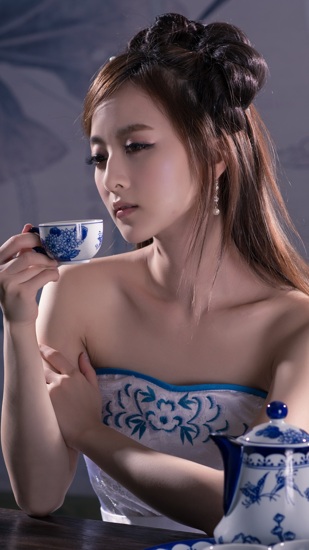 Download mobile wallpaper Cup, Tea Set, China, Chinese, Dress, Women, Asian, Mikako Zhang Kaijie, Taiwanese, Hair Dress for free.
