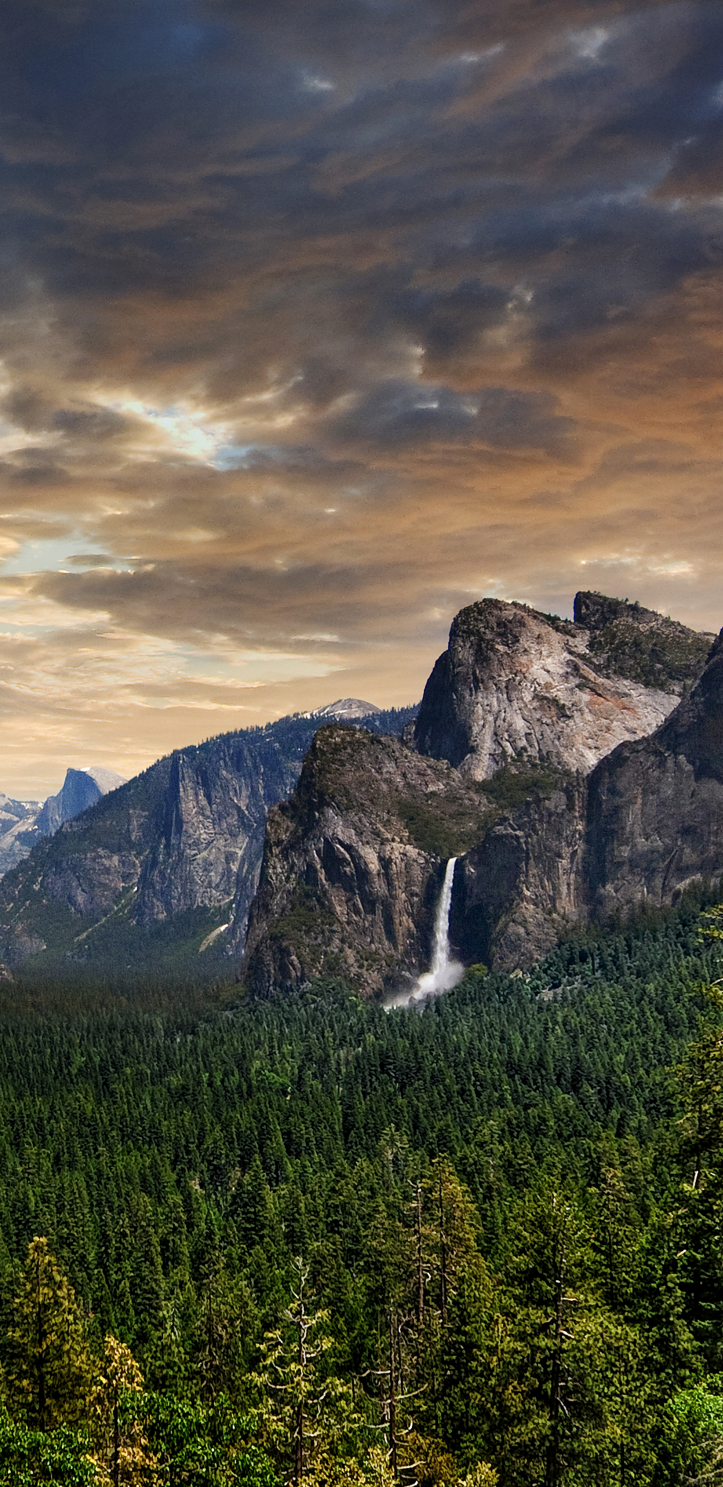 1137038 économiseurs d'écran et fonds d'écran Chutes De Yosemite sur votre téléphone. Téléchargez  images gratuitement