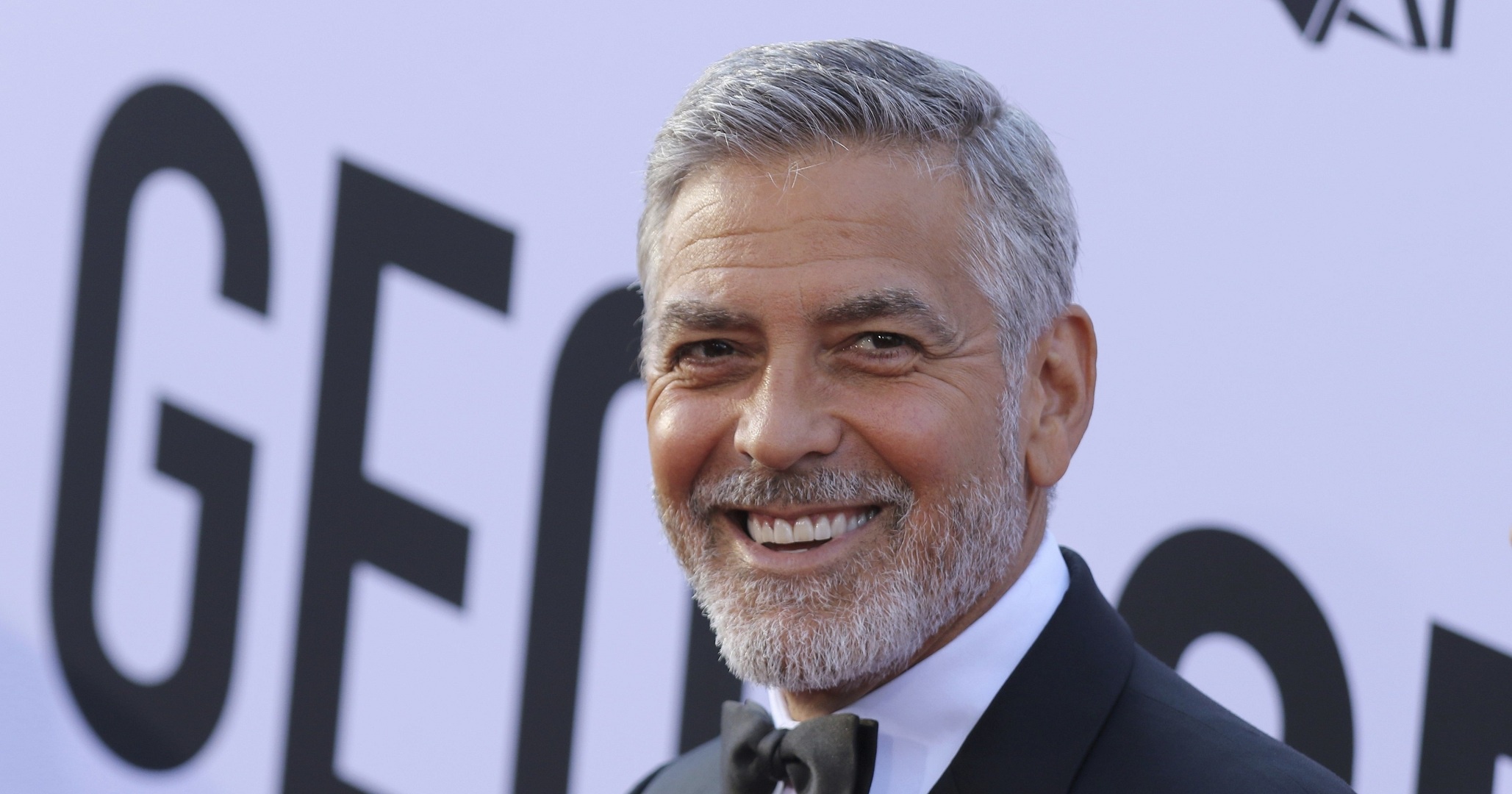 Скачать обои бесплатно Улыбка, Американский, Знаменитости, Джордж Клуни, Актёр картинка на рабочий стол ПК