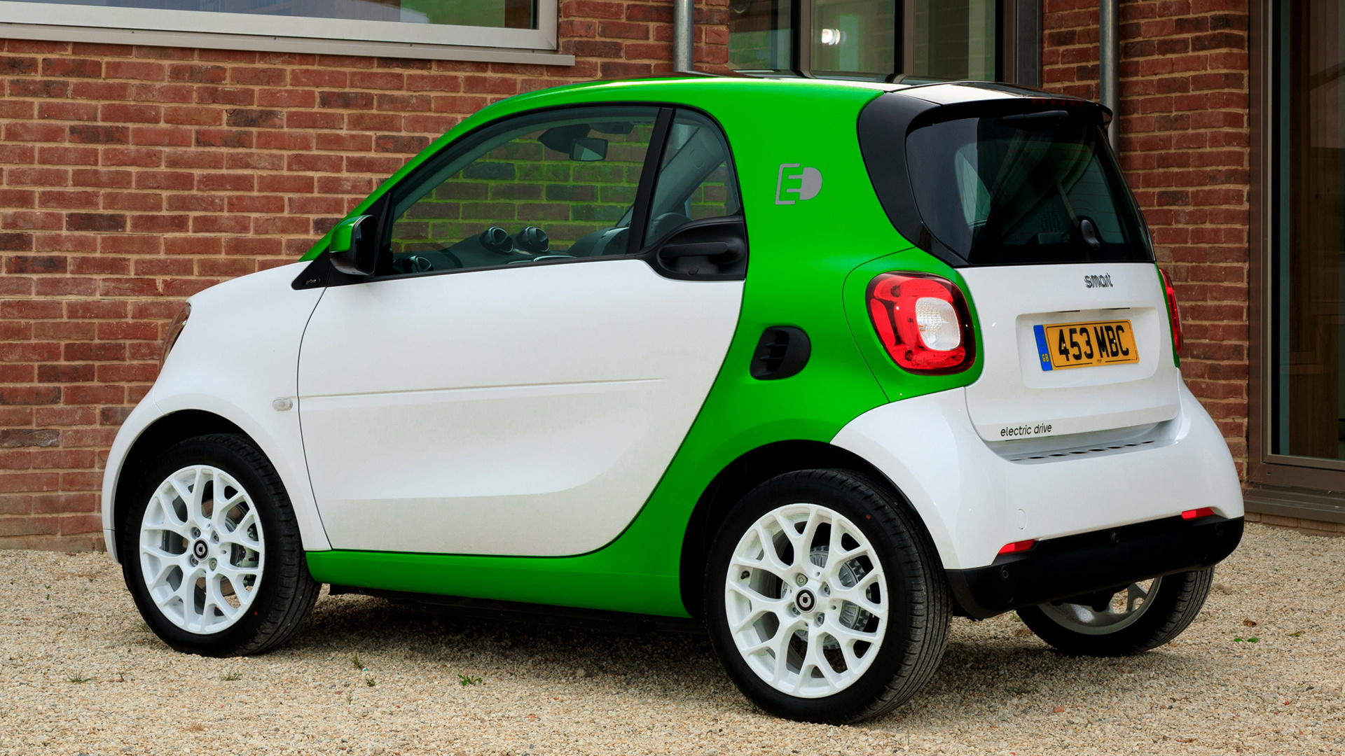 vehicles, smart fortwo, car, electric car, hatchback HD wallpaper