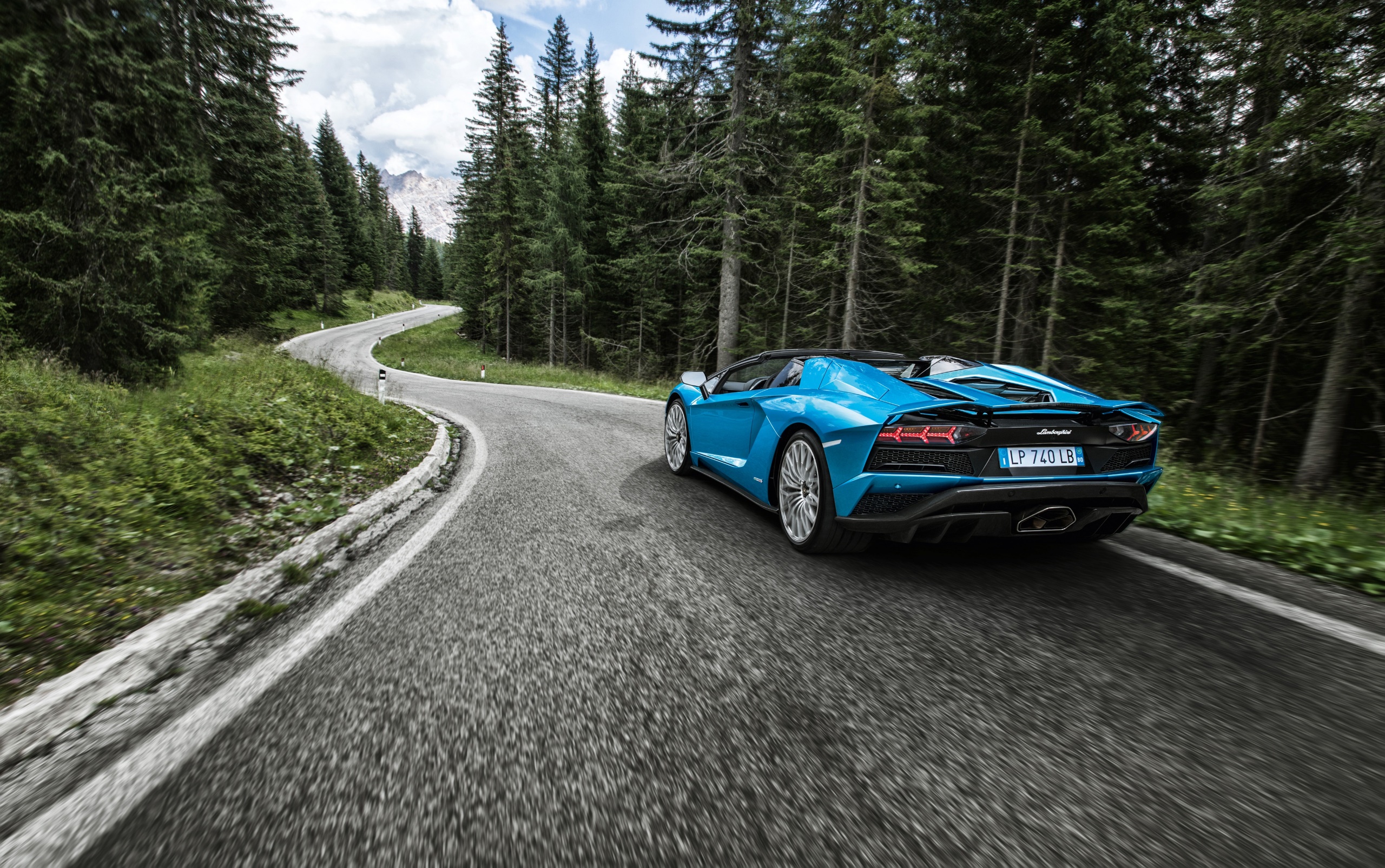Download mobile wallpaper Lamborghini, Road, Vehicles, Lamborghini Aventador S for free.
