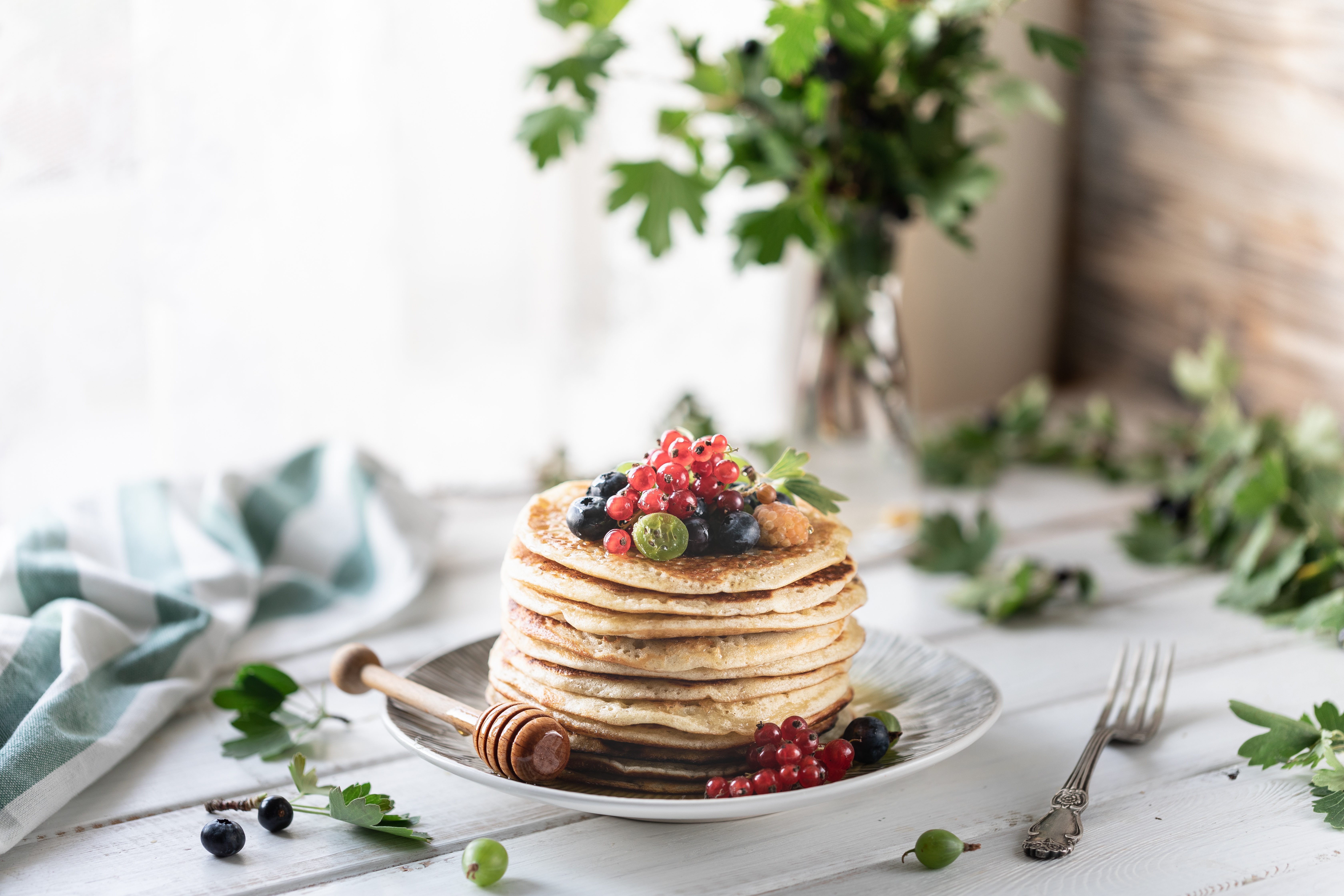 Download mobile wallpaper Food, Still Life, Berry, Breakfast, Pancake, Currants for free.