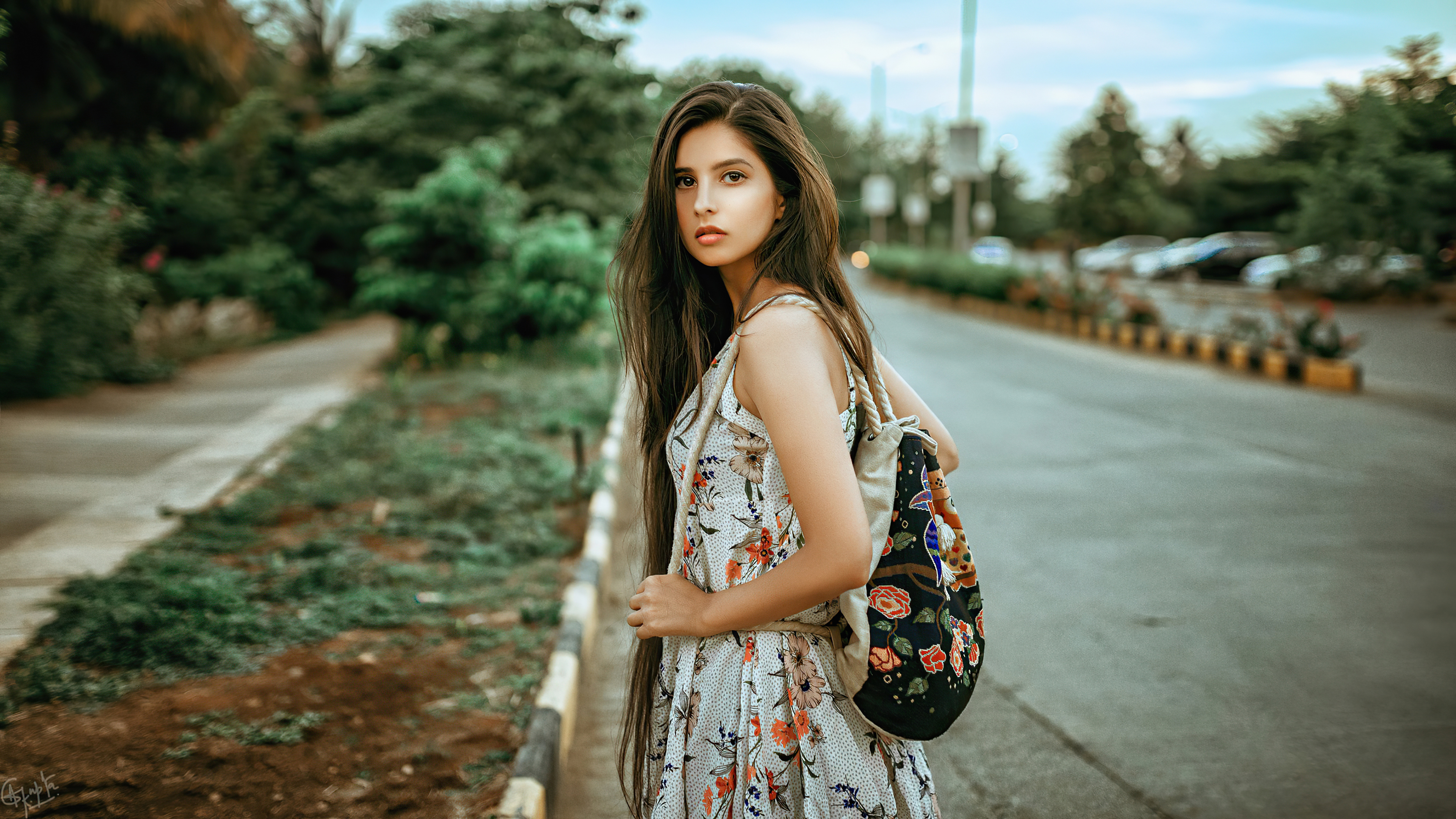 Baixe gratuitamente a imagem Vestir, Modelo, Mulheres, Olhos Castanhos, Cabelo Longo, Cabelo Castanho, Profundidade De Campo na área de trabalho do seu PC