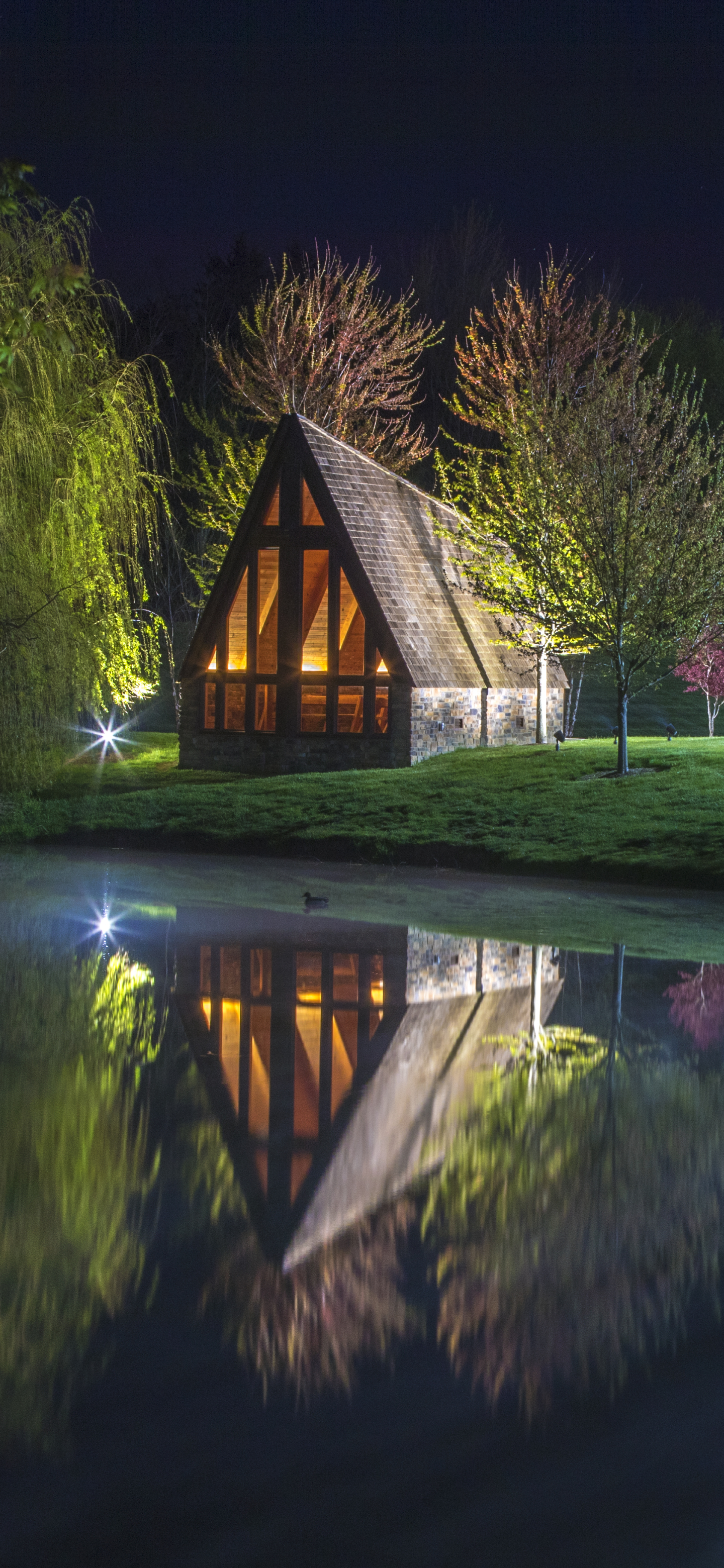 Download mobile wallpaper Night, Reflection, House, Man Made for free.