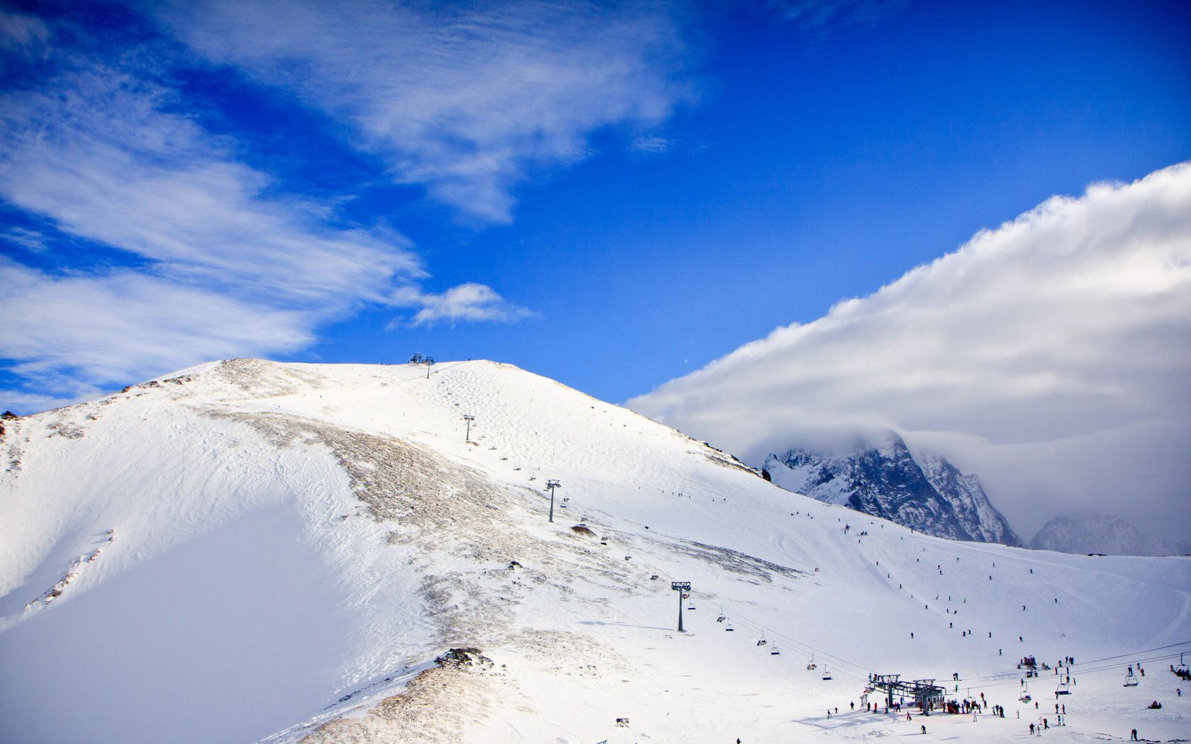 61780 Hintergrundbild herunterladen natur, mountains, schnee, aufzug, lift, kaukasus, dombay, dombai - Bildschirmschoner und Bilder kostenlos