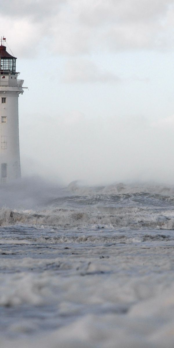 Desktop wallpaper: Man Made, Lighthouse, Building, Ocean, Wave 4K free ...