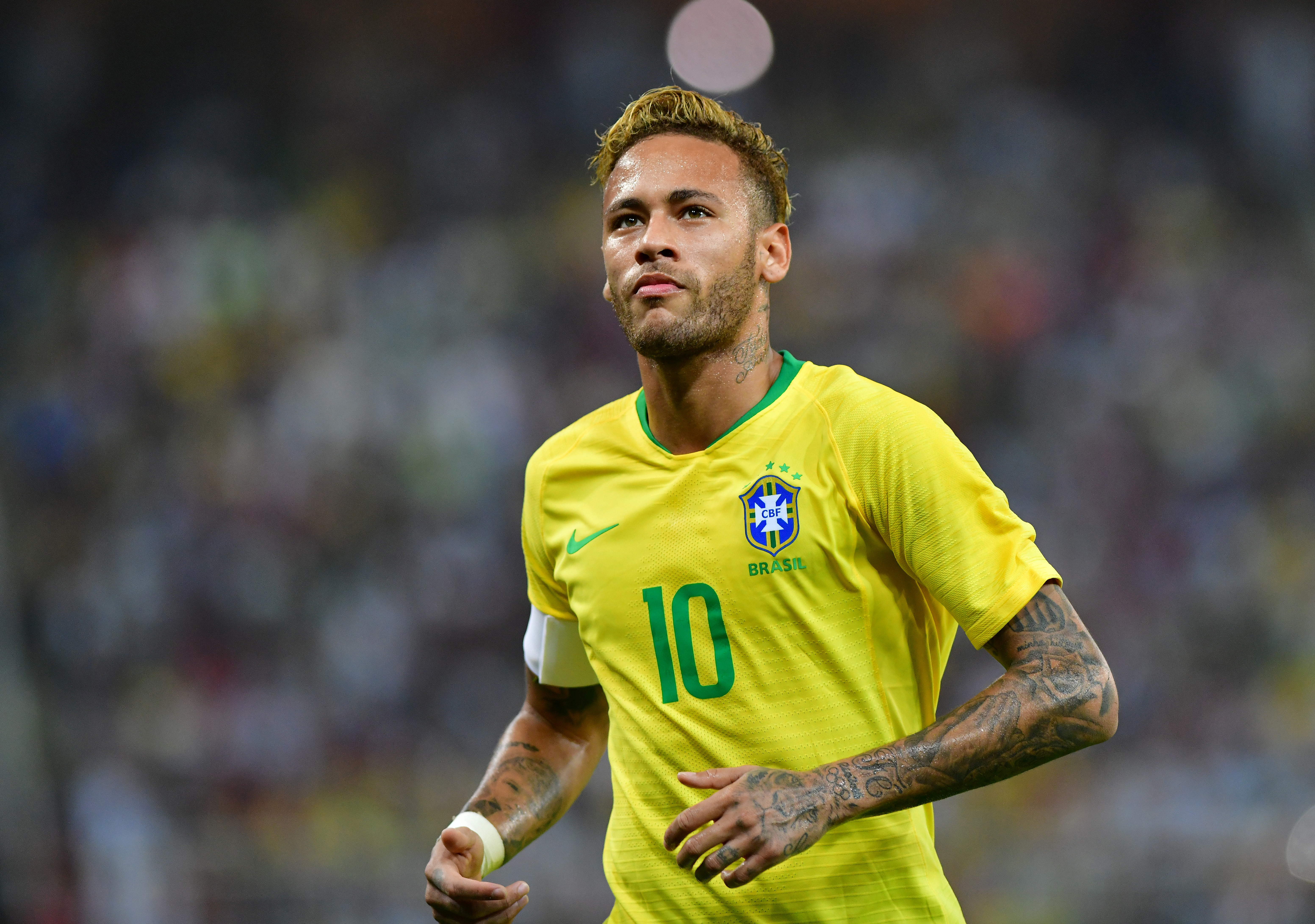 448301 descargar fondo de pantalla neymar, deporte, brasileño, fútbol: protectores de pantalla e imágenes gratis