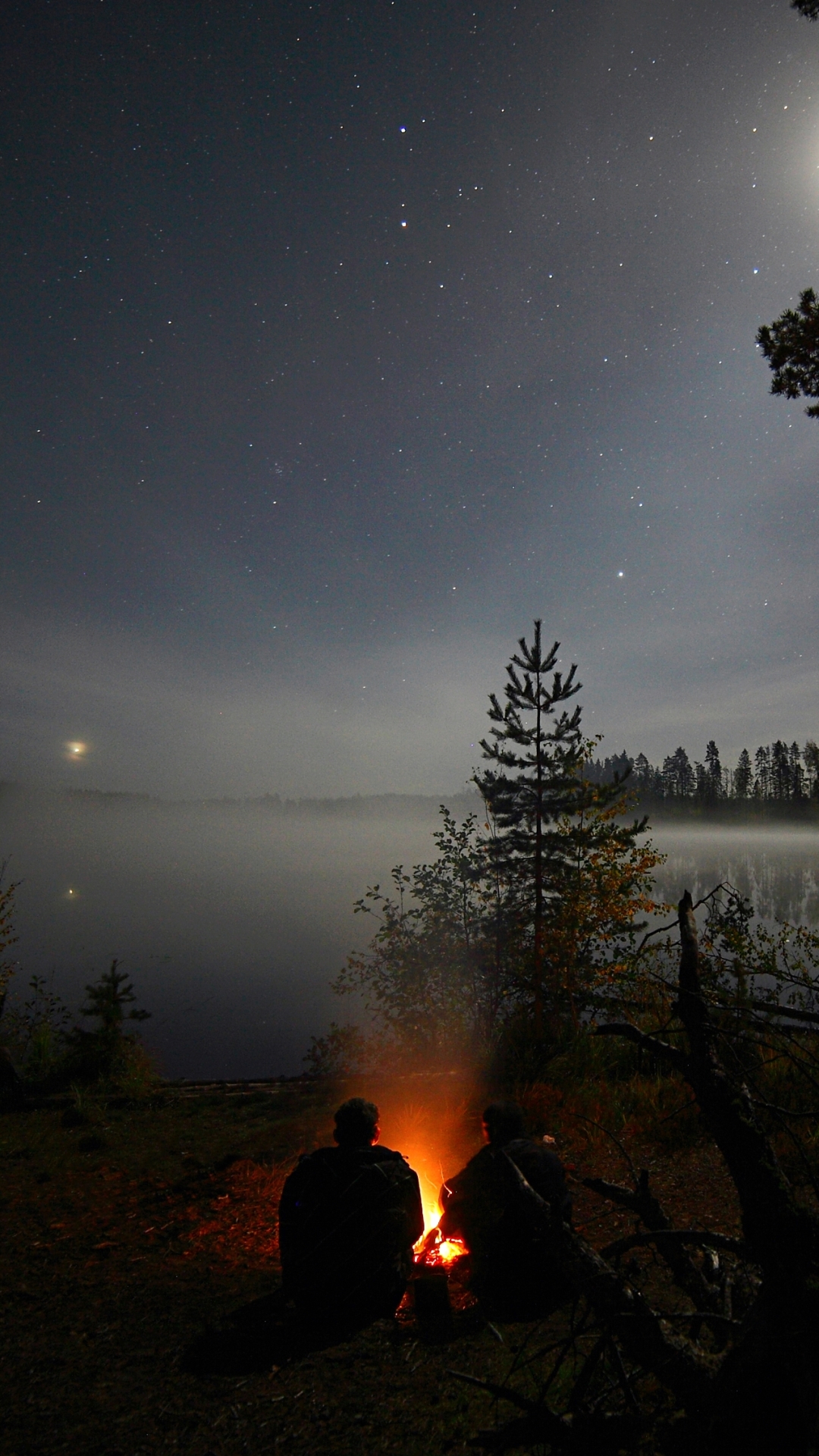 Download mobile wallpaper People, Nature, Water, Sky, Bonfire, Stars, Night, Lakes, Lake, Russia, Photography for free.