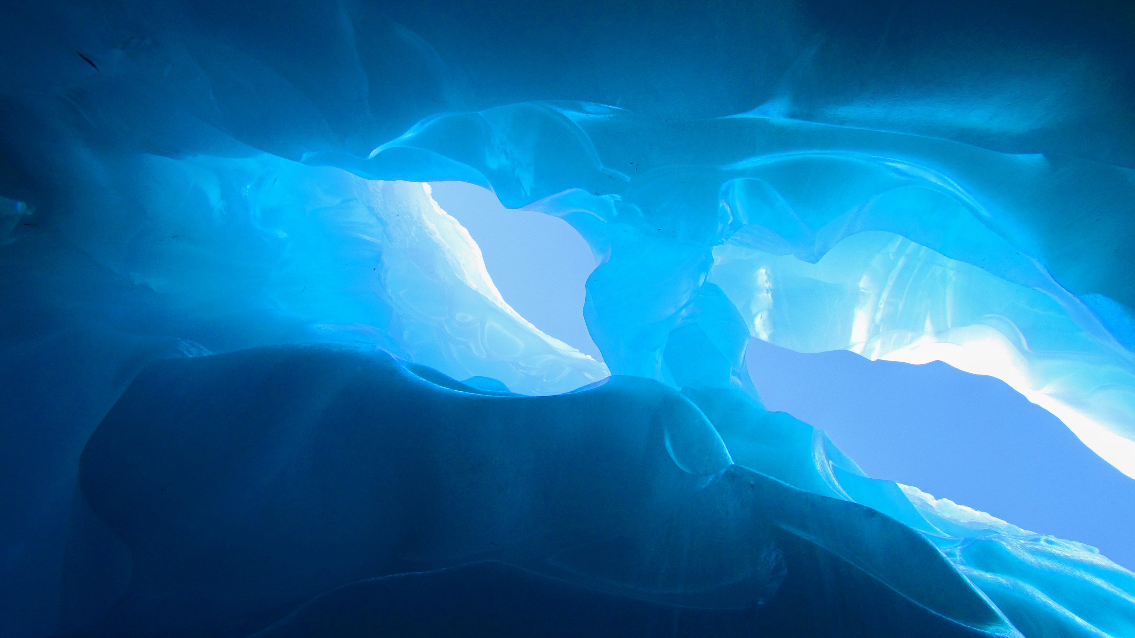 氷の洞窟HDデスクトップの壁紙をダウンロード