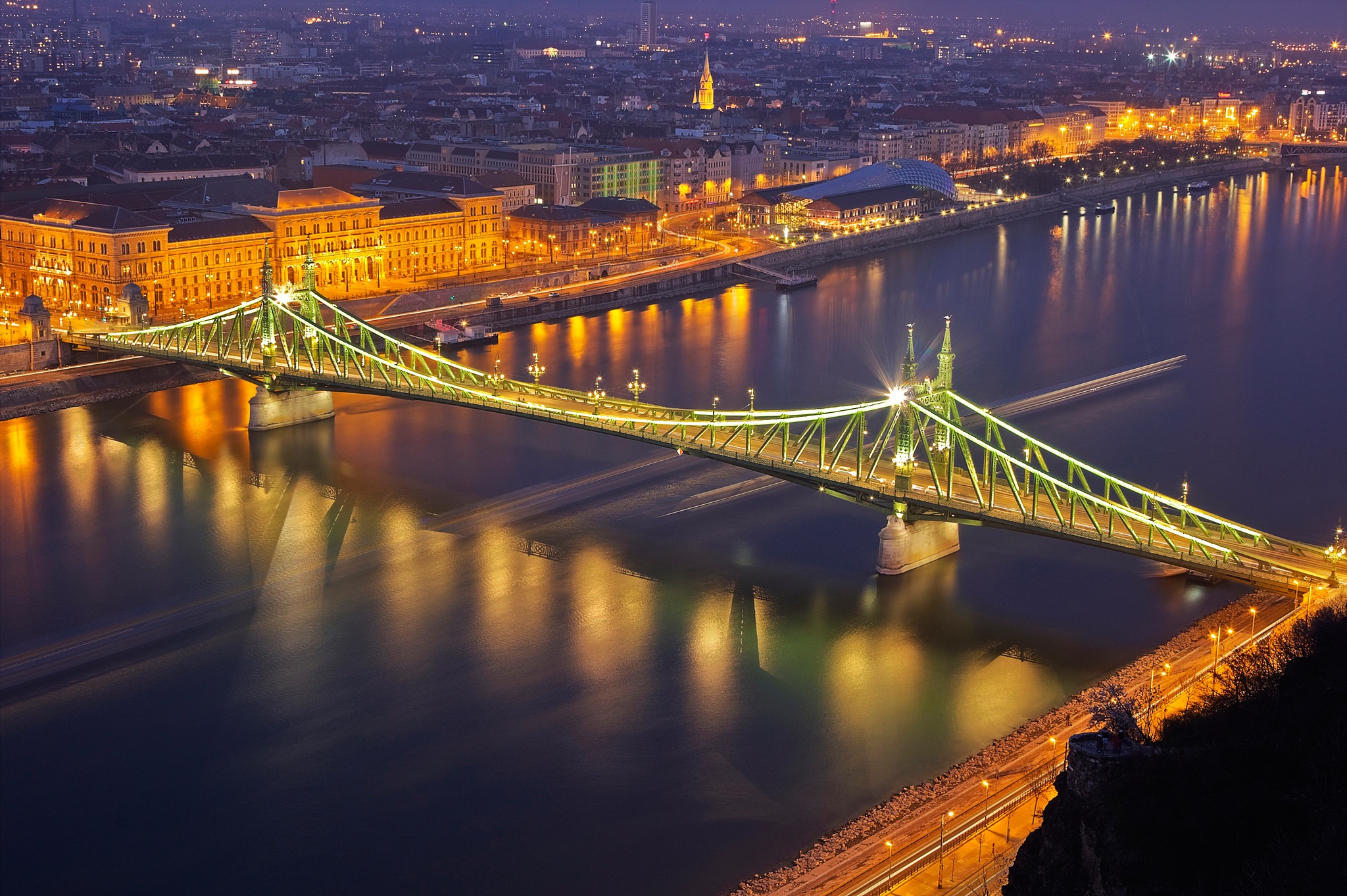 393654 скачать картинку сделано человеком, будапешт, мост, дунай, венгрия, свет, ночь, река, города - обои и заставки бесплатно