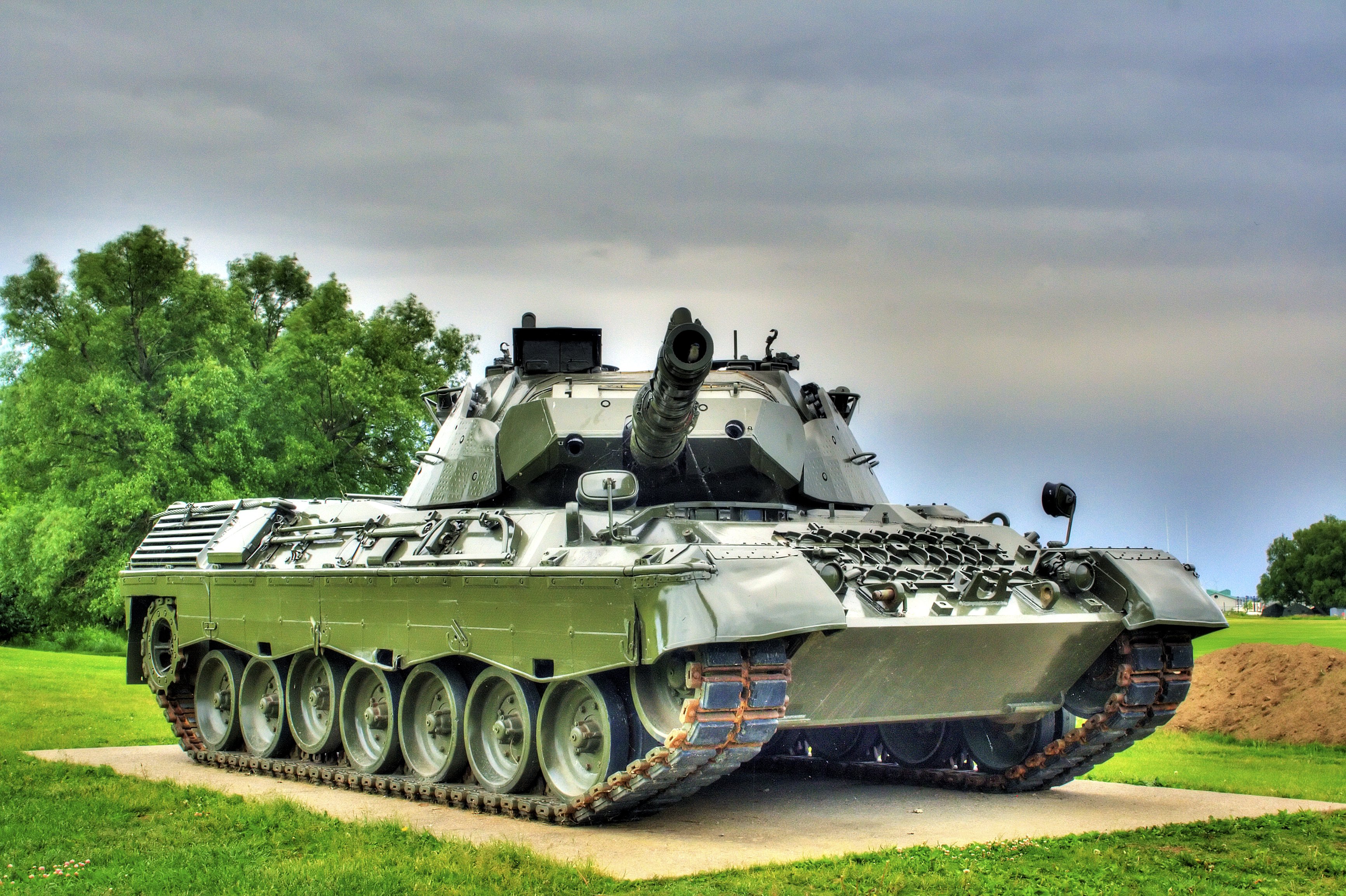 362758 Hintergrundbild herunterladen militär, leopard 1, panzer - Bildschirmschoner und Bilder kostenlos