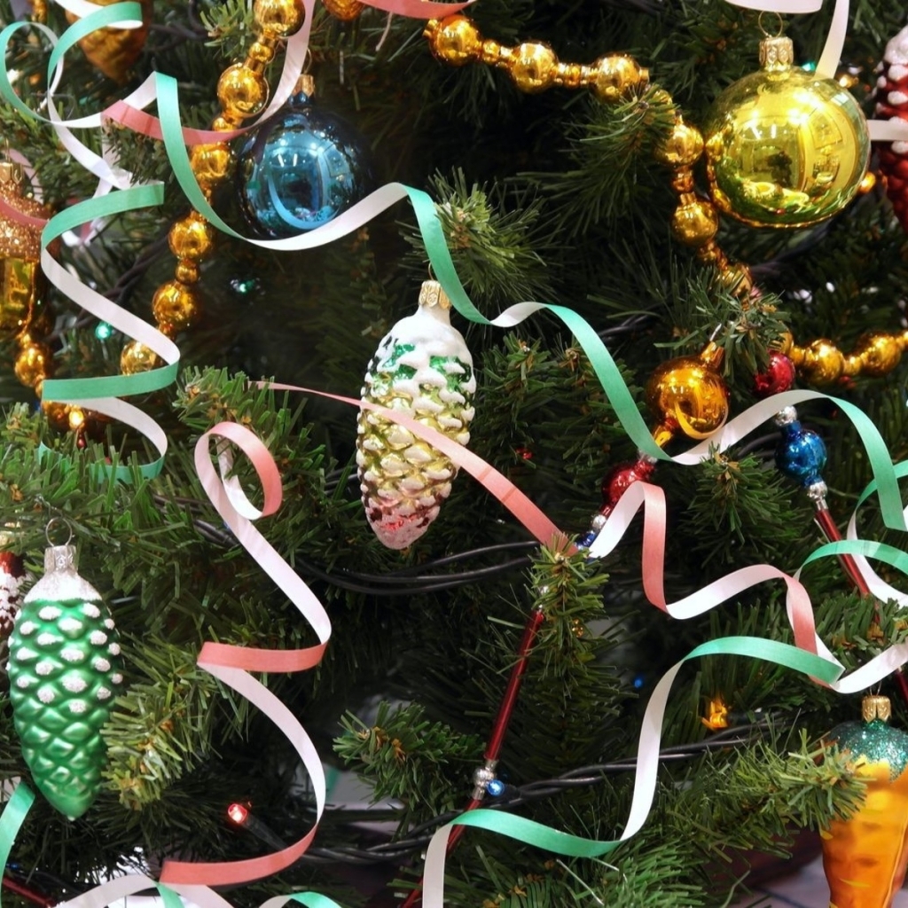 Download mobile wallpaper Christmas, Holiday, Christmas Ornaments for free.