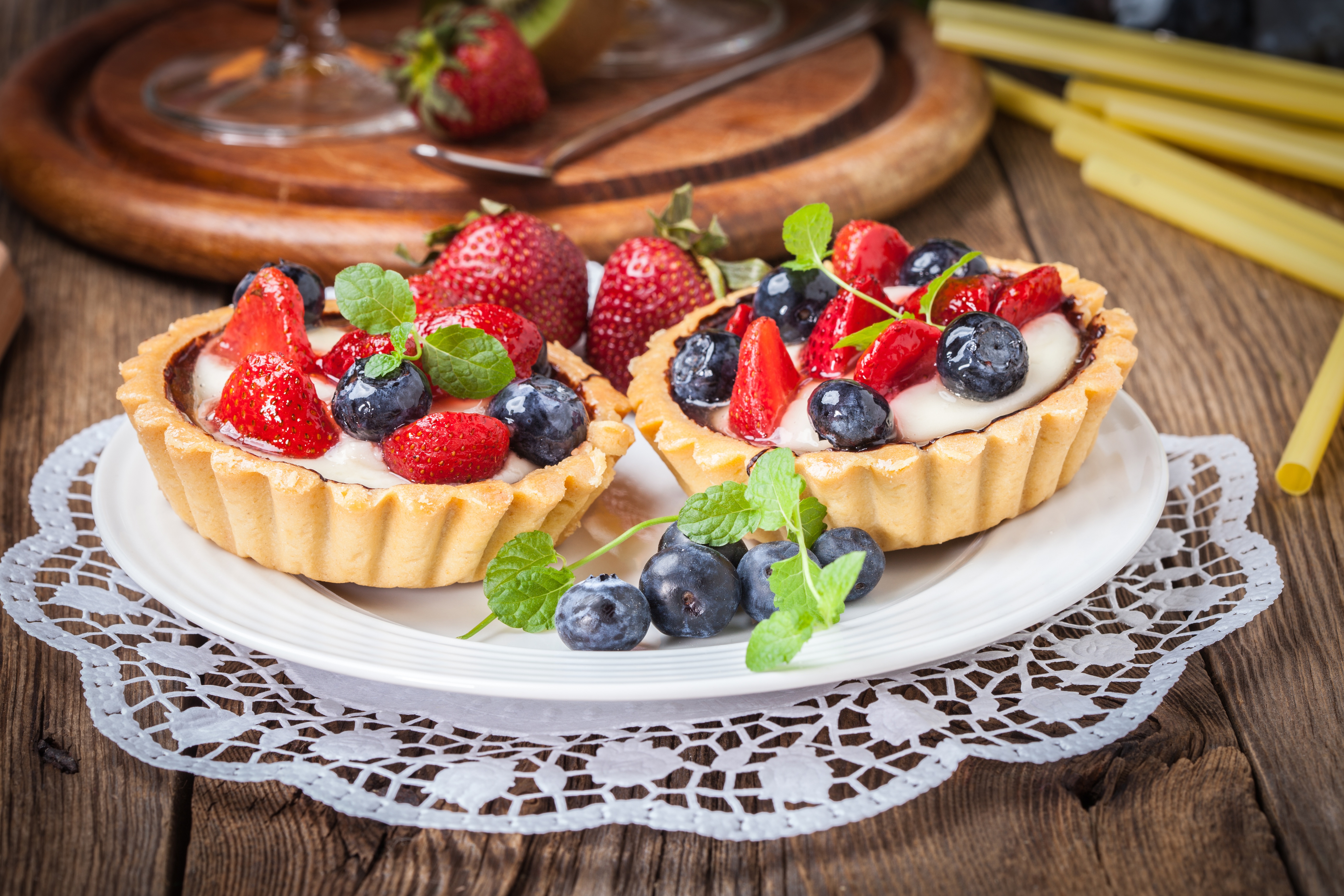 Download mobile wallpaper Food, Strawberry, Dessert, Blueberry, Berry, Fruit, Pastry for free.