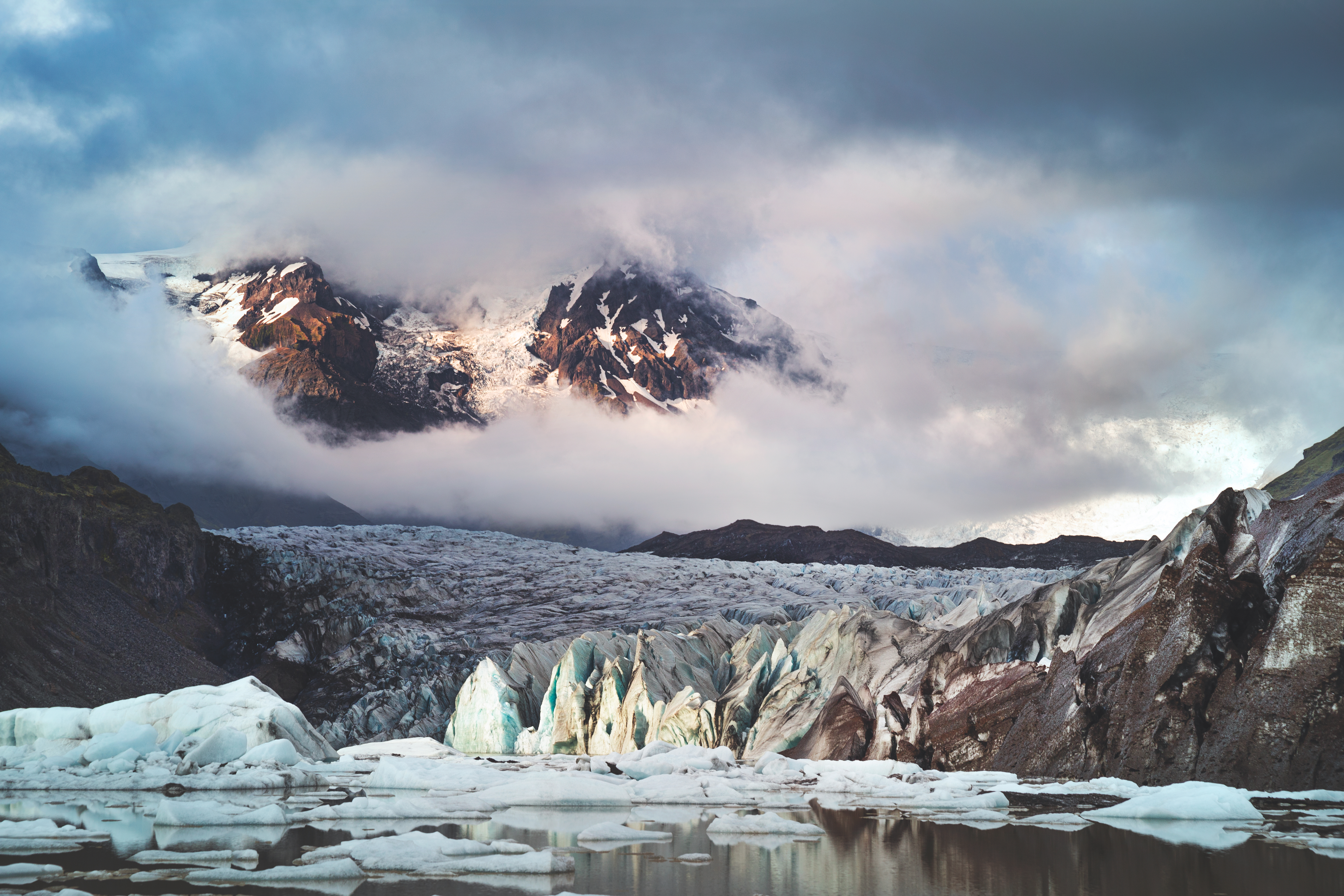 Baixe gratuitamente a imagem Montanhas, Gelo, Nuvens, Geleira, Islândia, Natureza, Paisagem na área de trabalho do seu PC