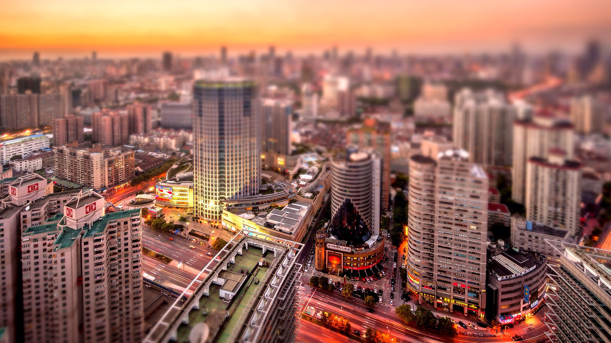 Download mobile wallpaper Cities, Sunset, City, Skyscraper, Building, Street, China, Shanghai, Tilt Shift, Man Made, Depth Of Field for free.