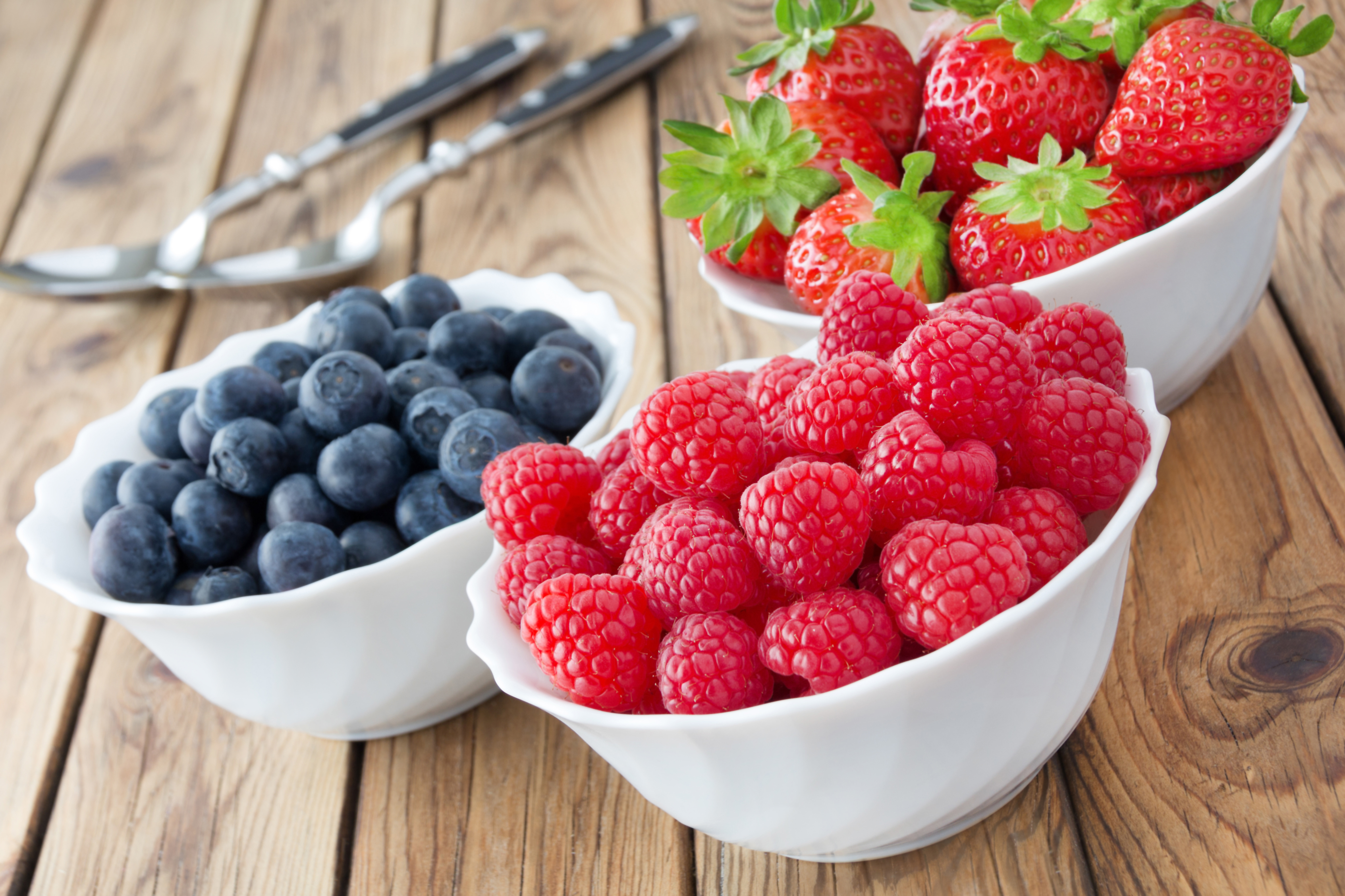 Download mobile wallpaper Food, Strawberry, Blueberry, Raspberry, Berry, Fruit for free.