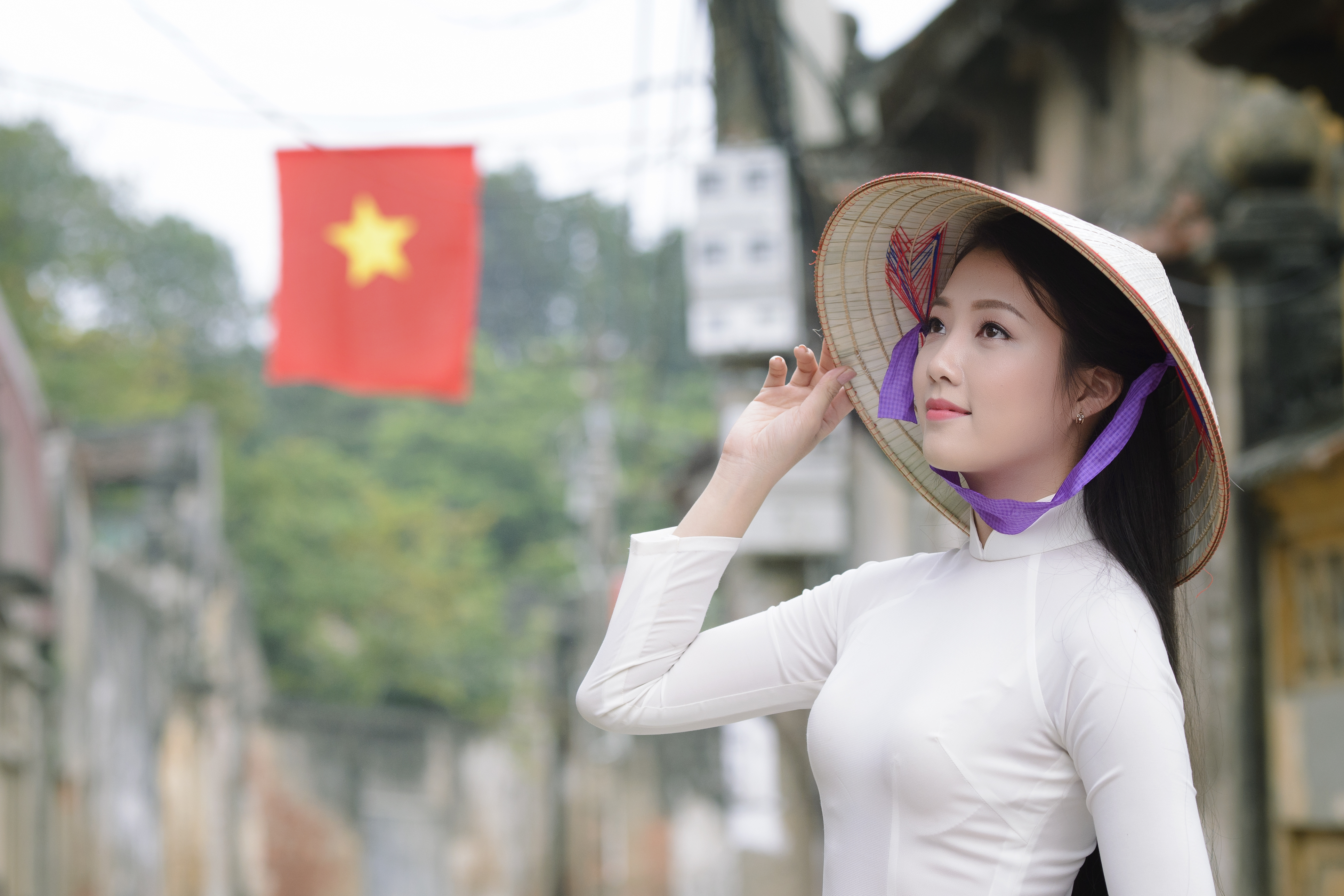 Laden Sie das Modell, Frauen, Asiatinnen, Vietnamesisch, Ao Dai, Asiatischer Konischer Hut-Bild kostenlos auf Ihren PC-Desktop herunter